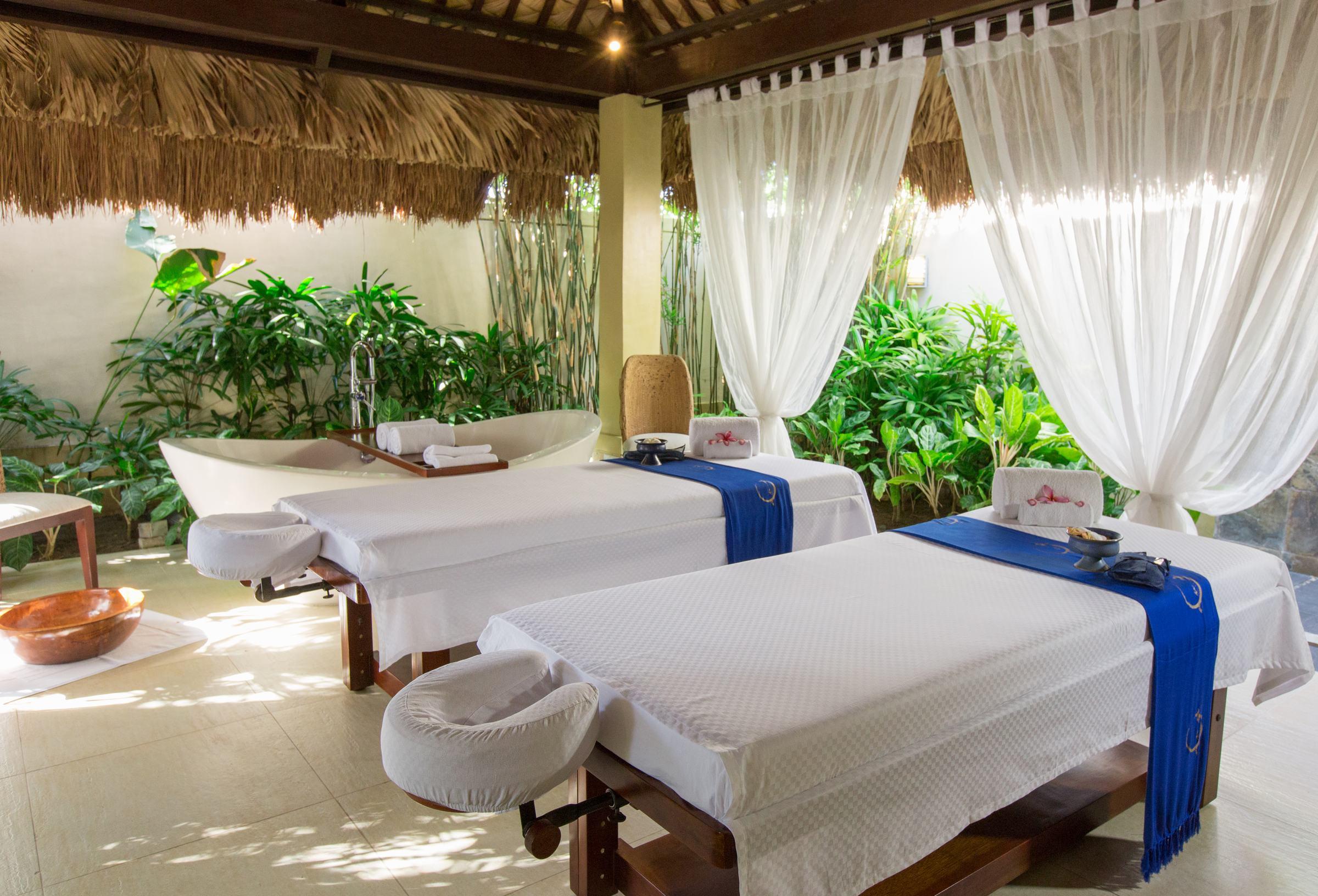 Crimson Resort & Spa Mactan, Cebu