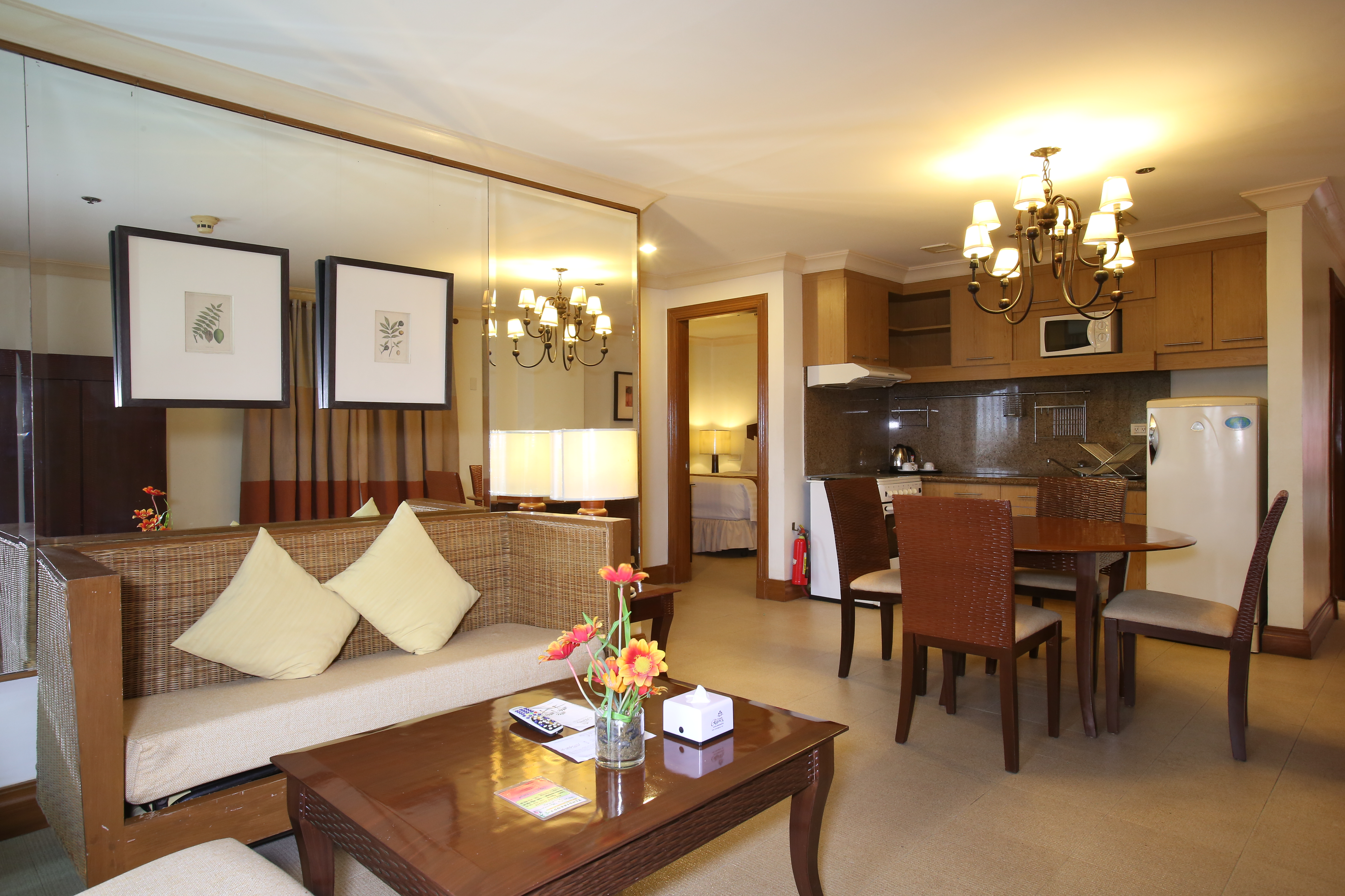 Crown Regency Suites & Residences Mactan