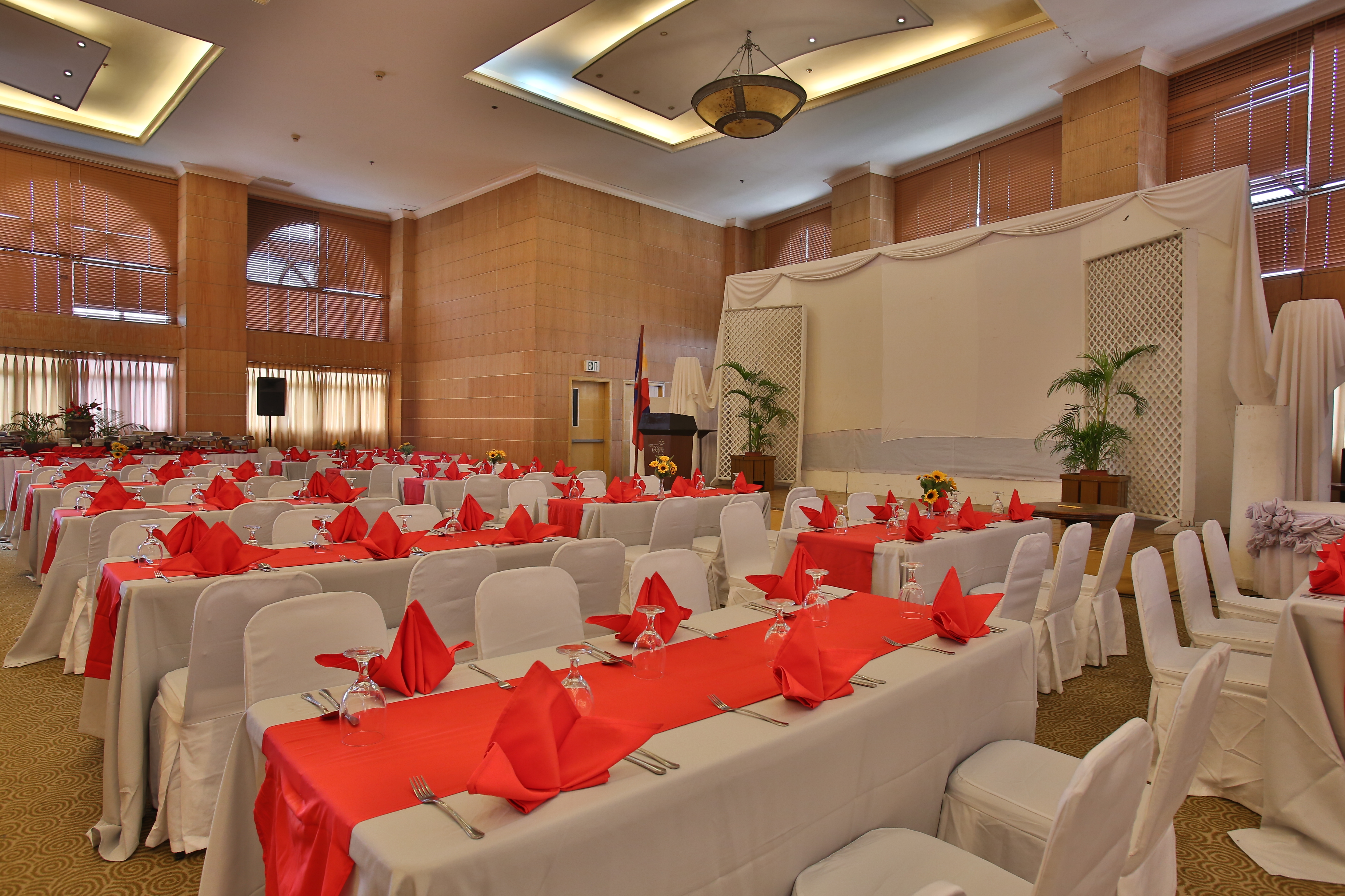 Crown Regency Suites & Residences Mactan