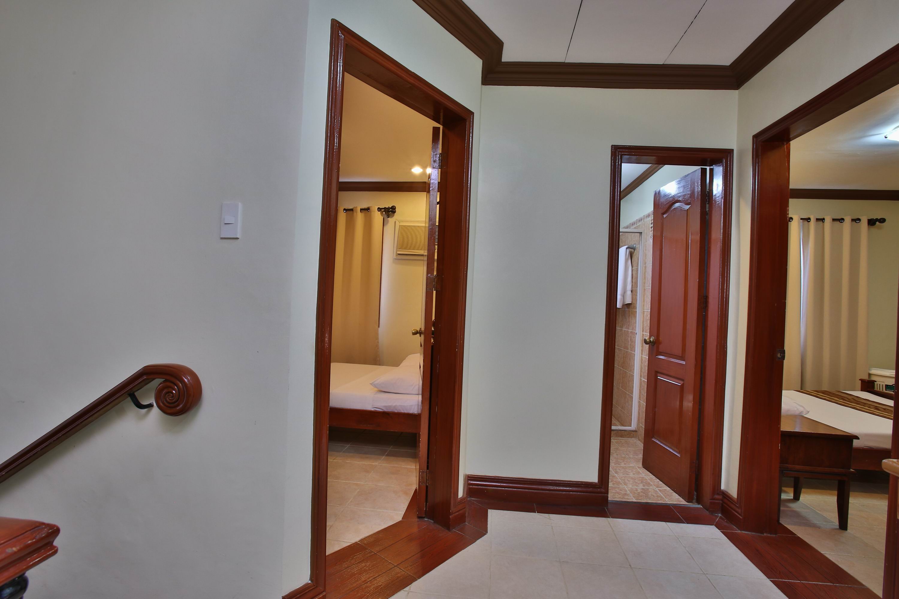 Crown Regency Suites & Residences Mactan