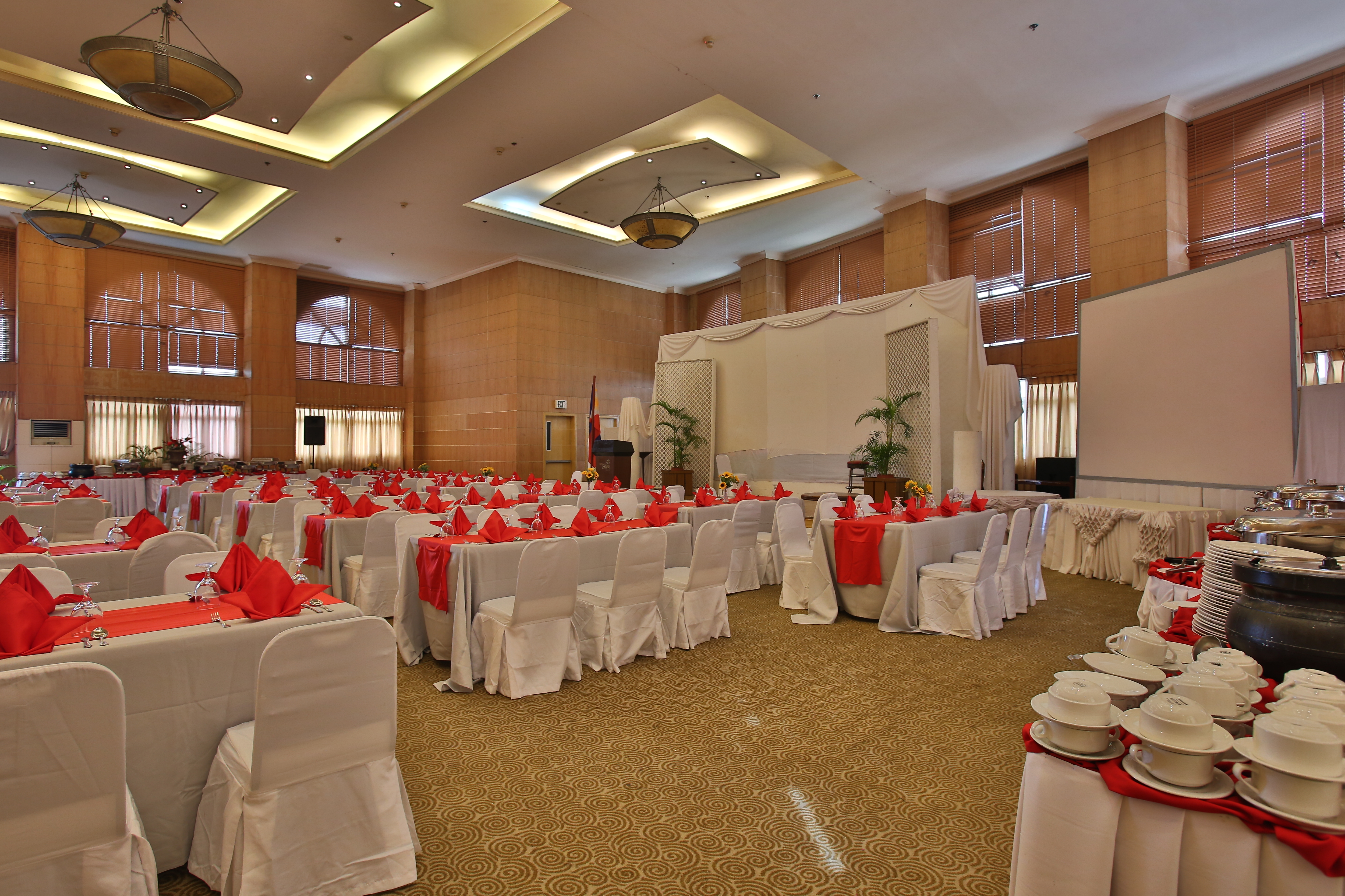 Crown Regency Suites & Residences Mactan