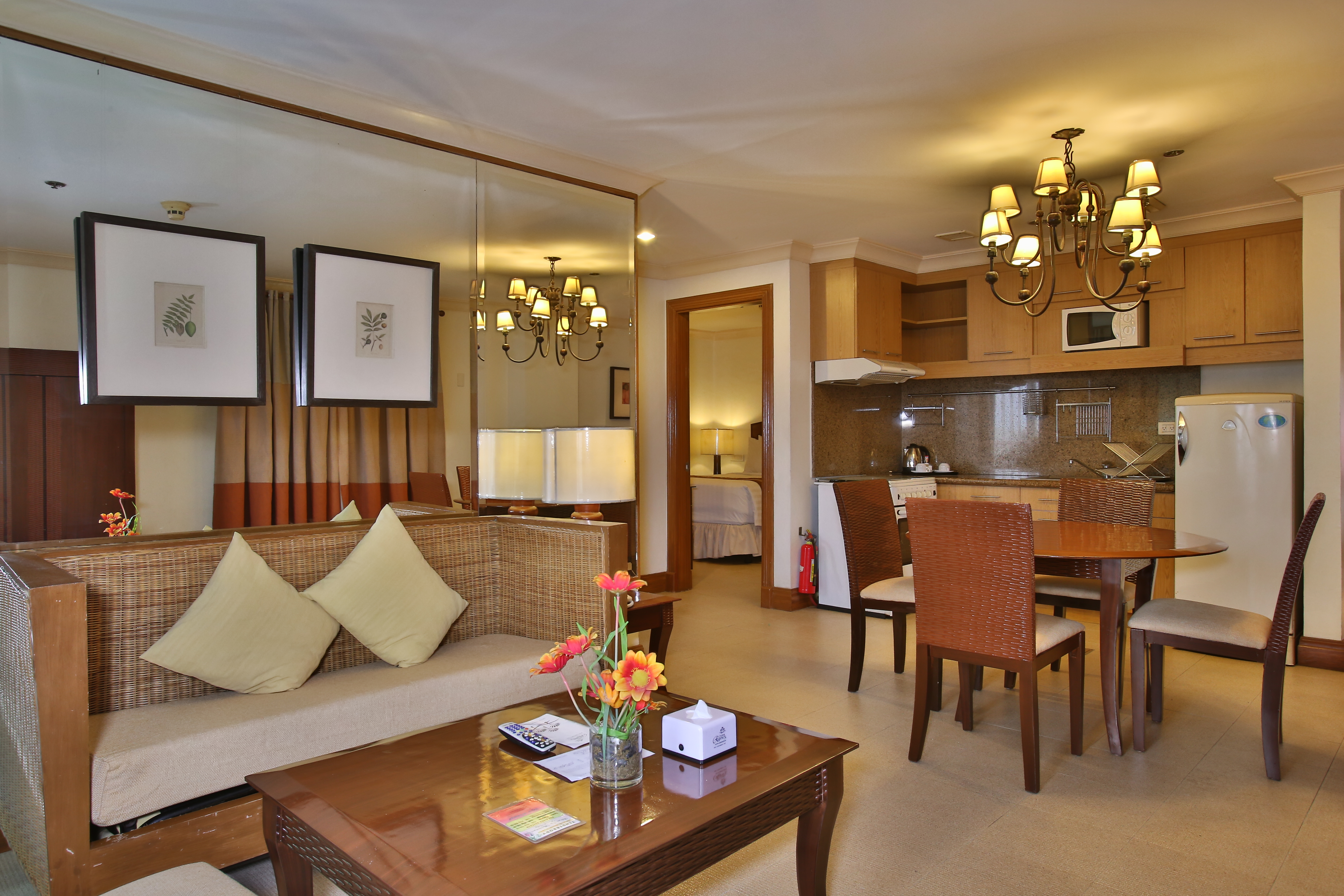Crown Regency Suites & Residences Mactan