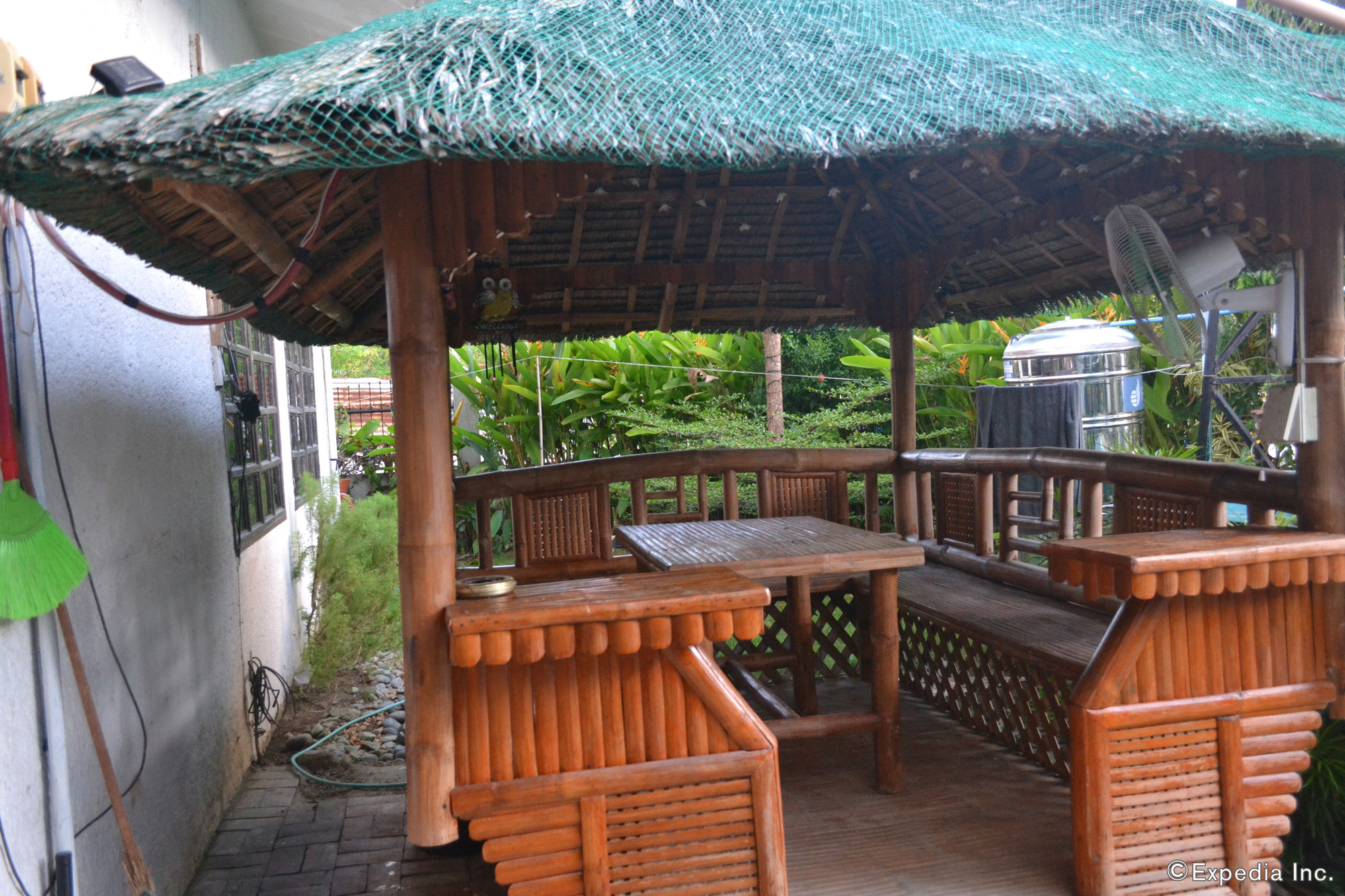 Dee GuestHouse
