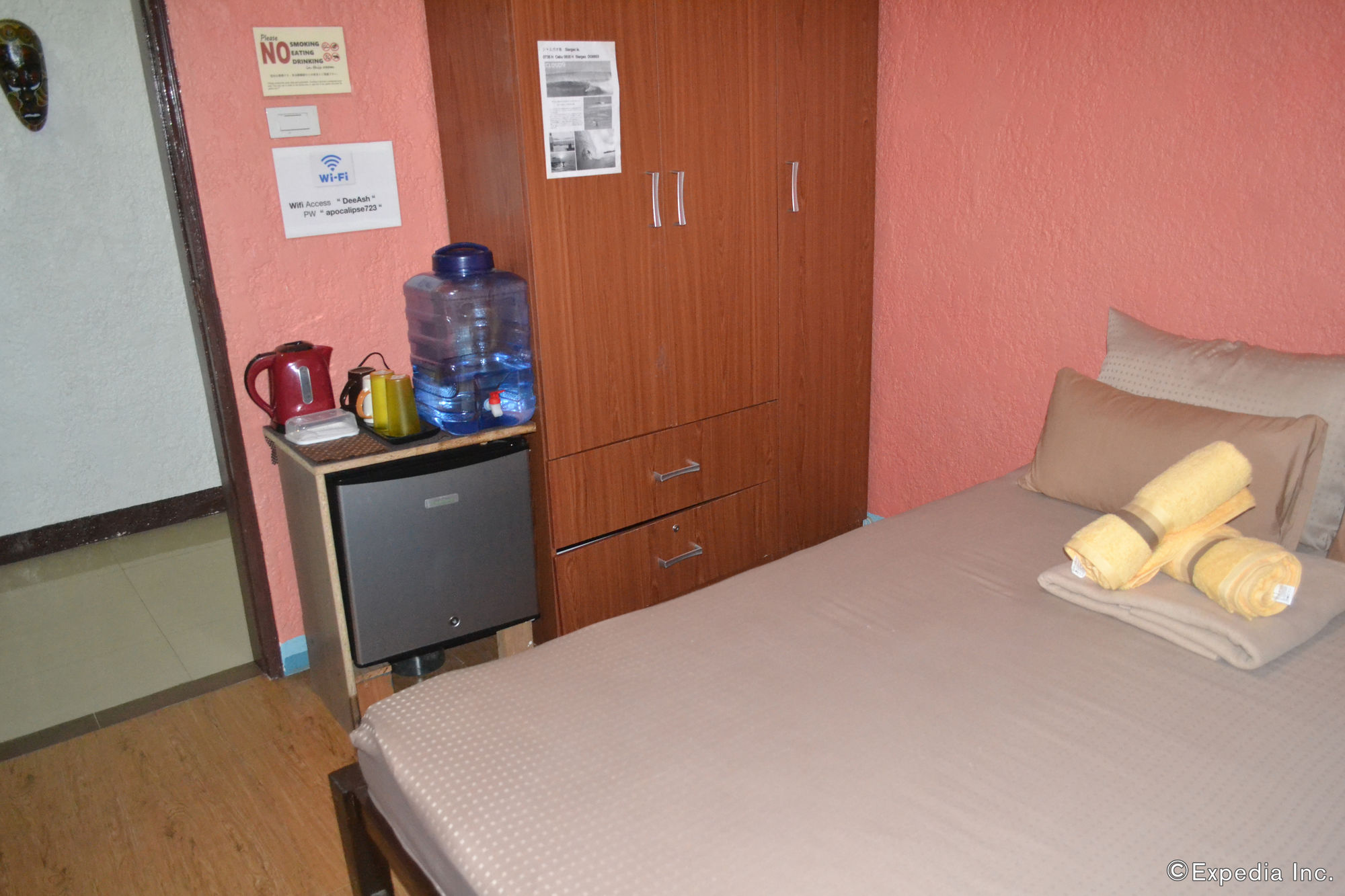 Dee GuestHouse