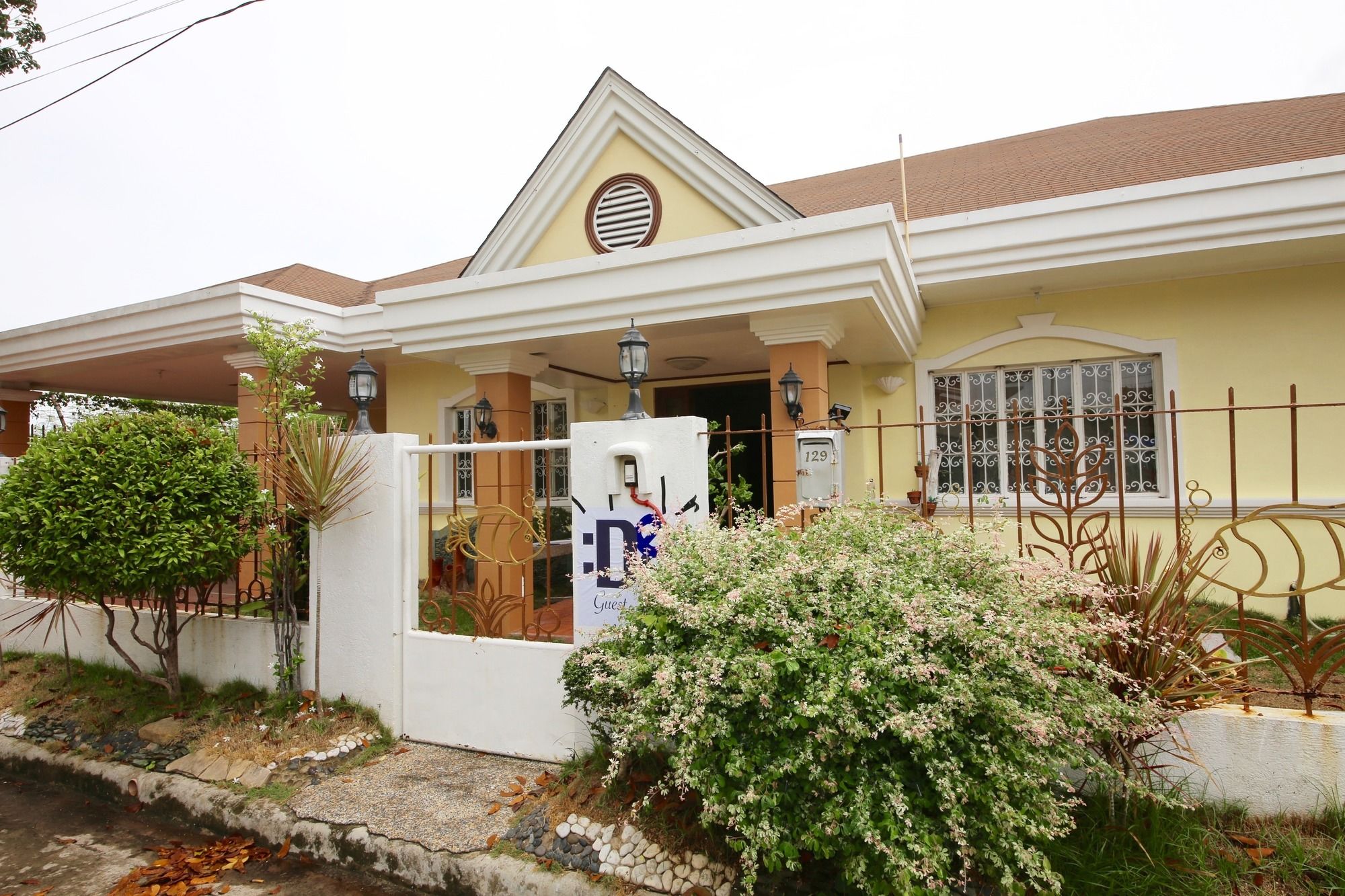 Dee Guesthouse White Sands