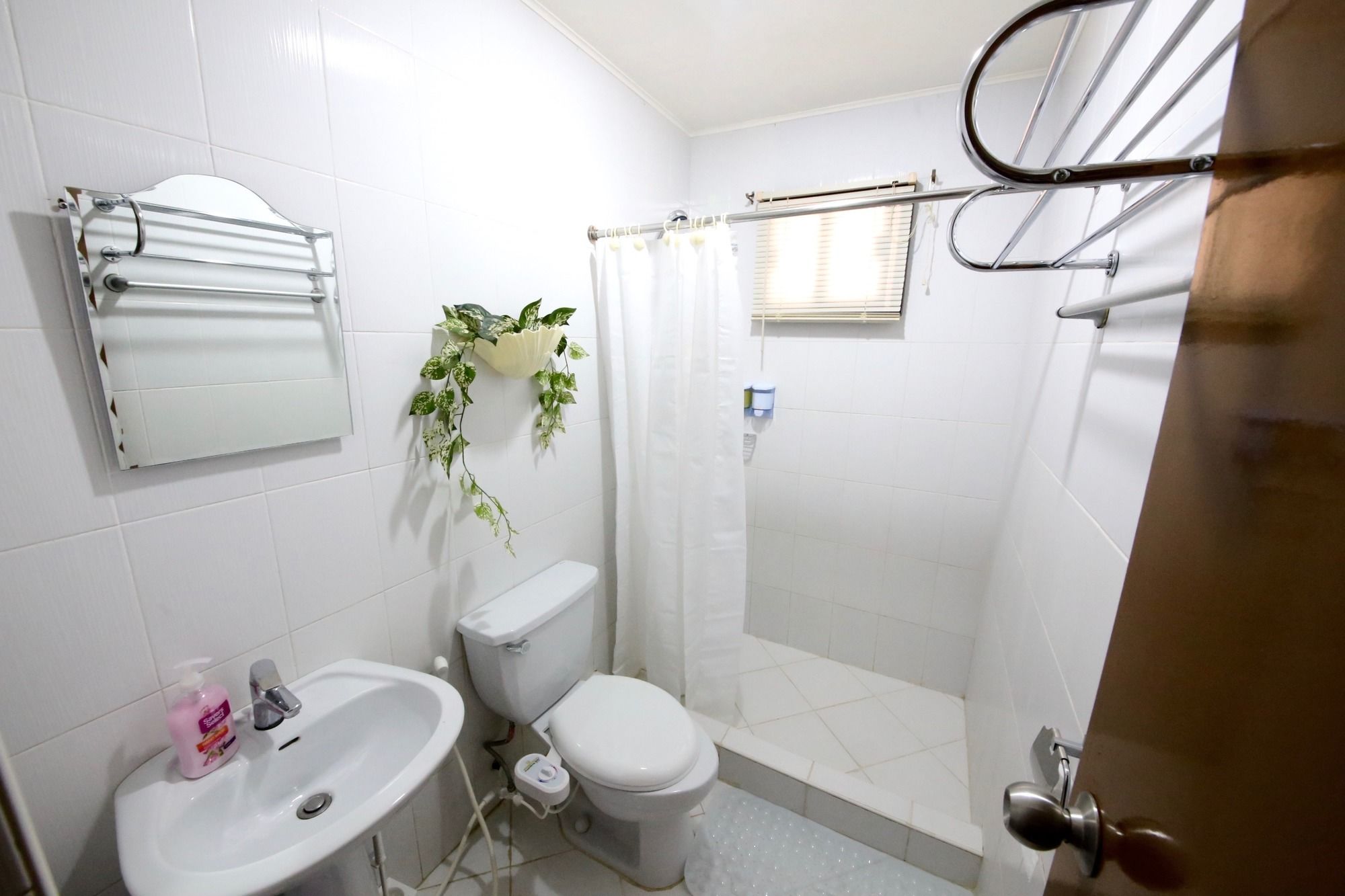 Dee Guesthouse White Sands