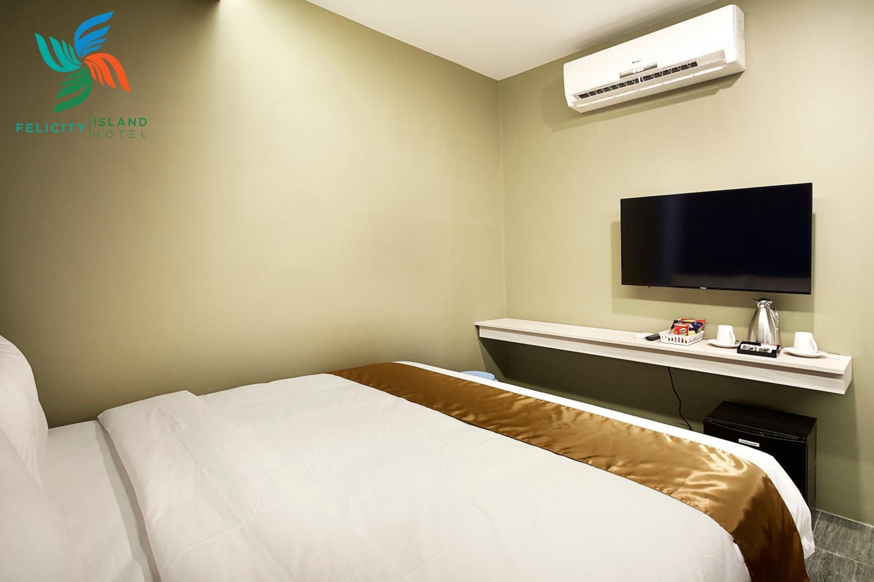 Felicity Island Hotel