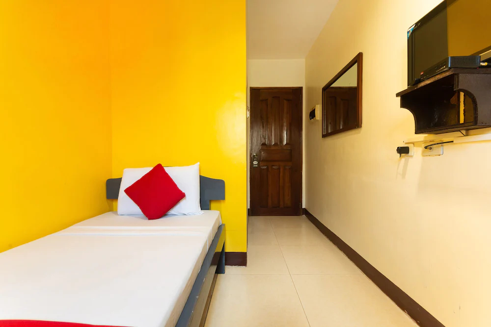 Jcad Hotel by OYO Rooms
