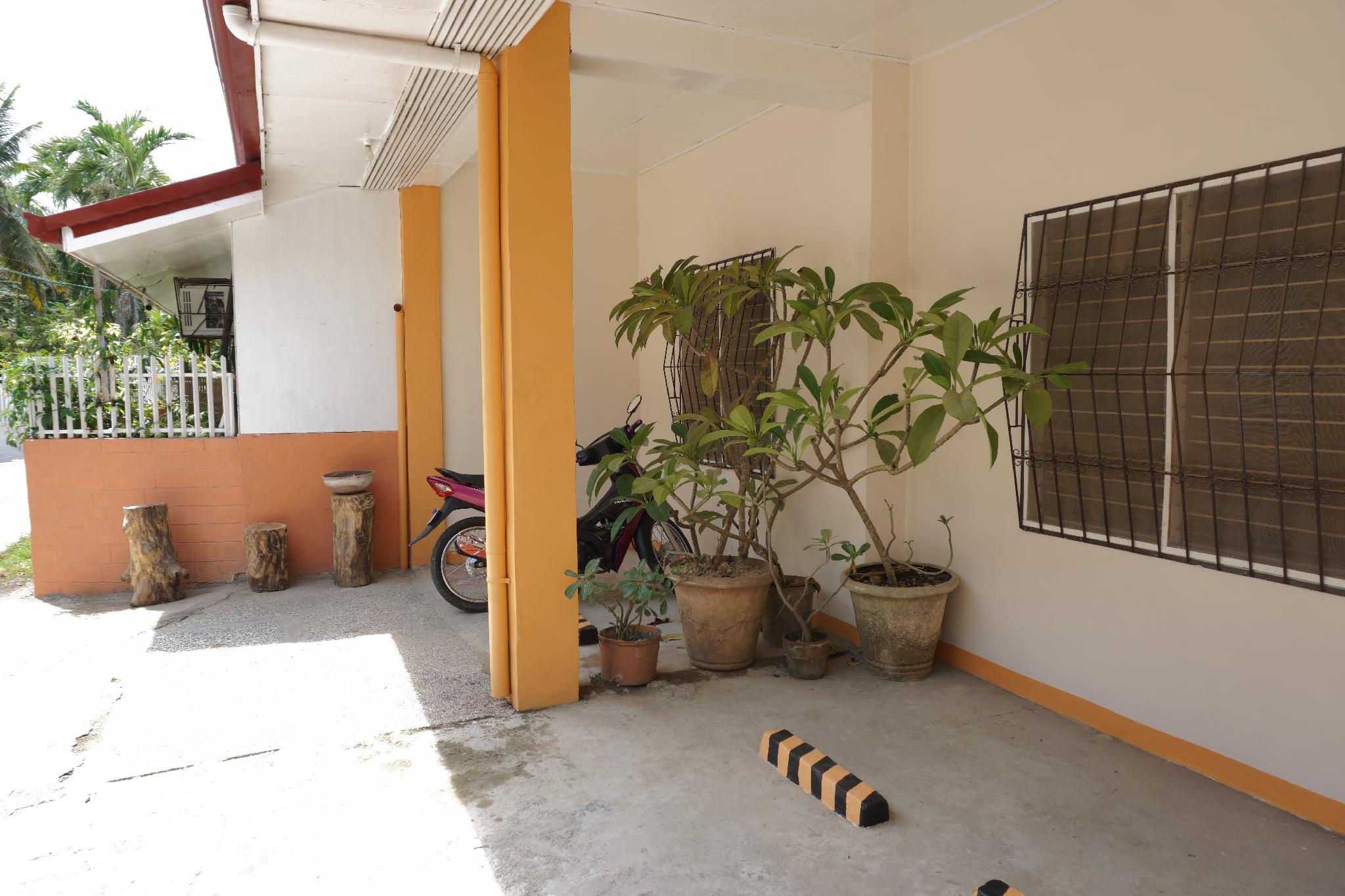 Jiji's Hostel
