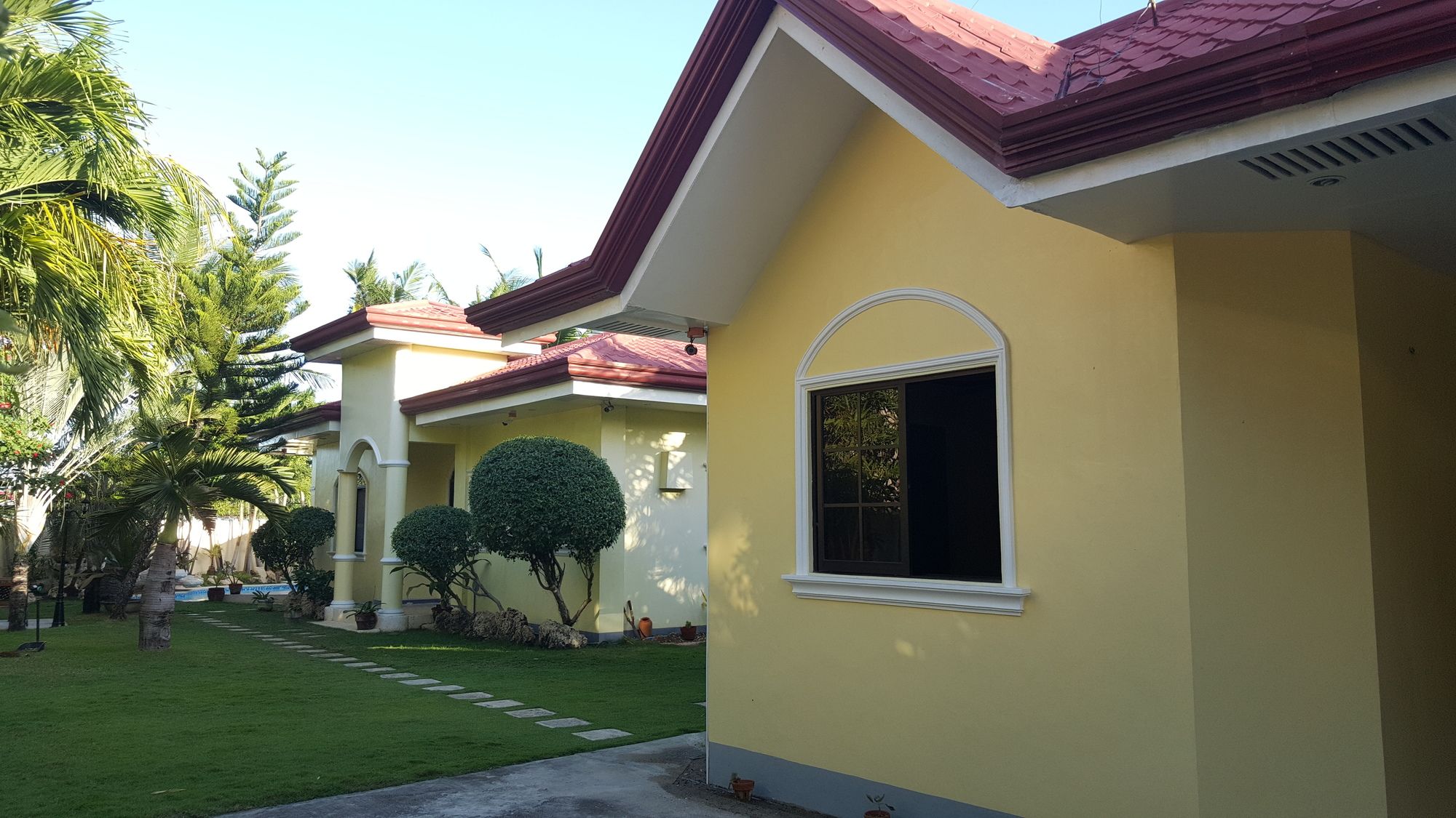 Kim Beatriz Compound