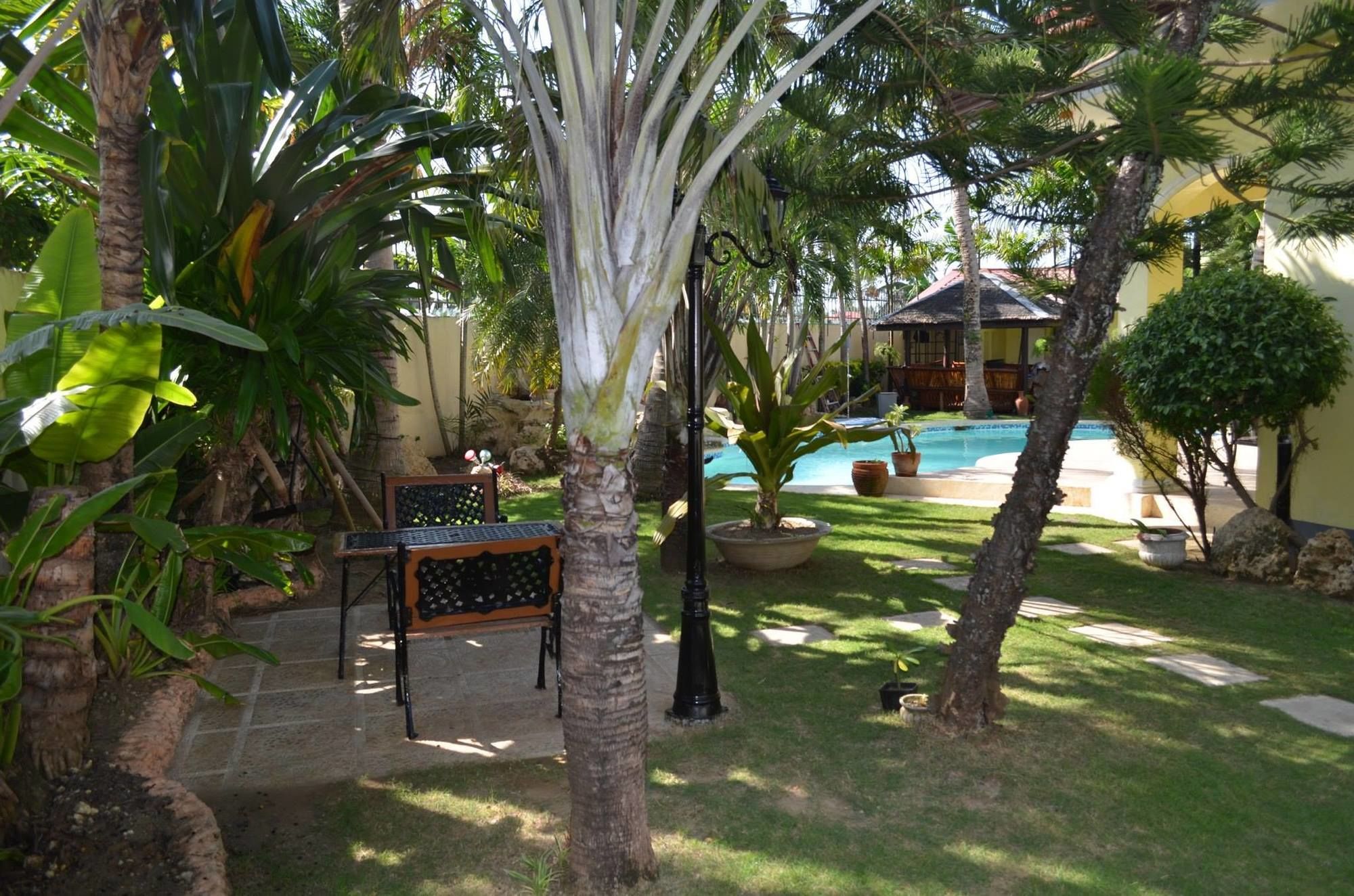 Kim Beatriz Compound