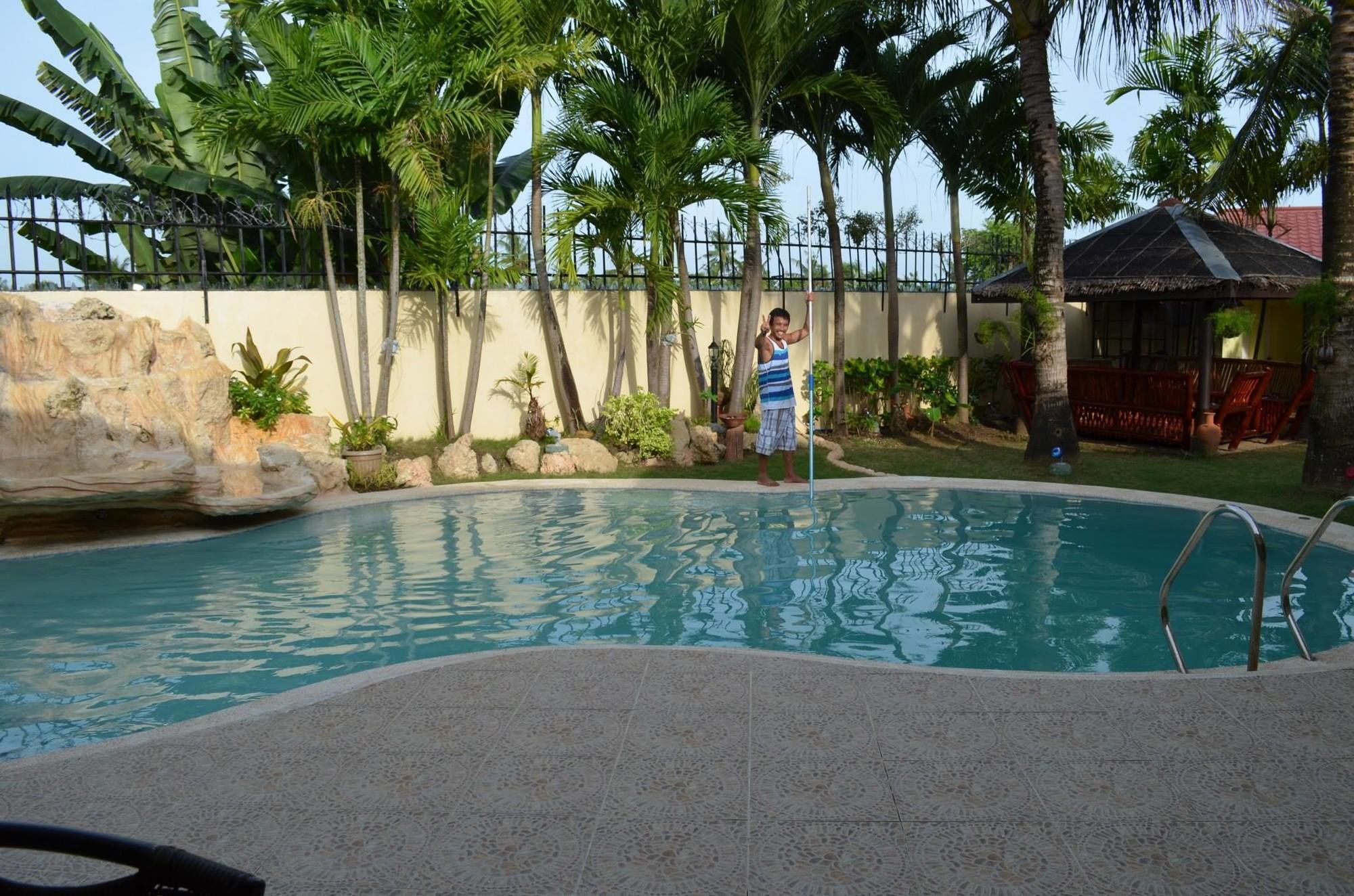 Kim Beatriz Compound