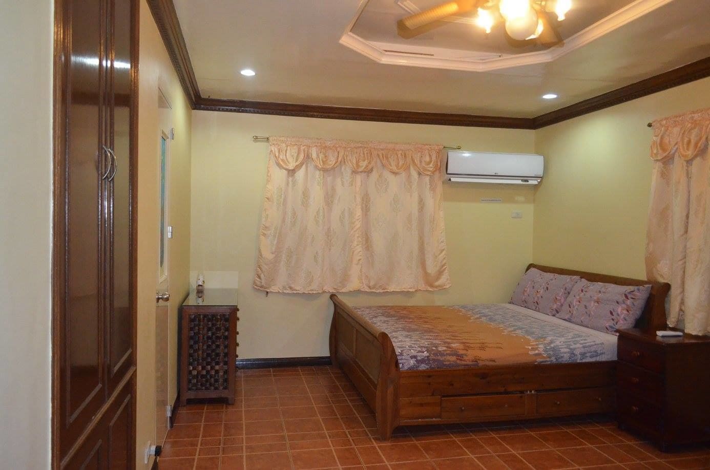 Kim Beatriz Compound
