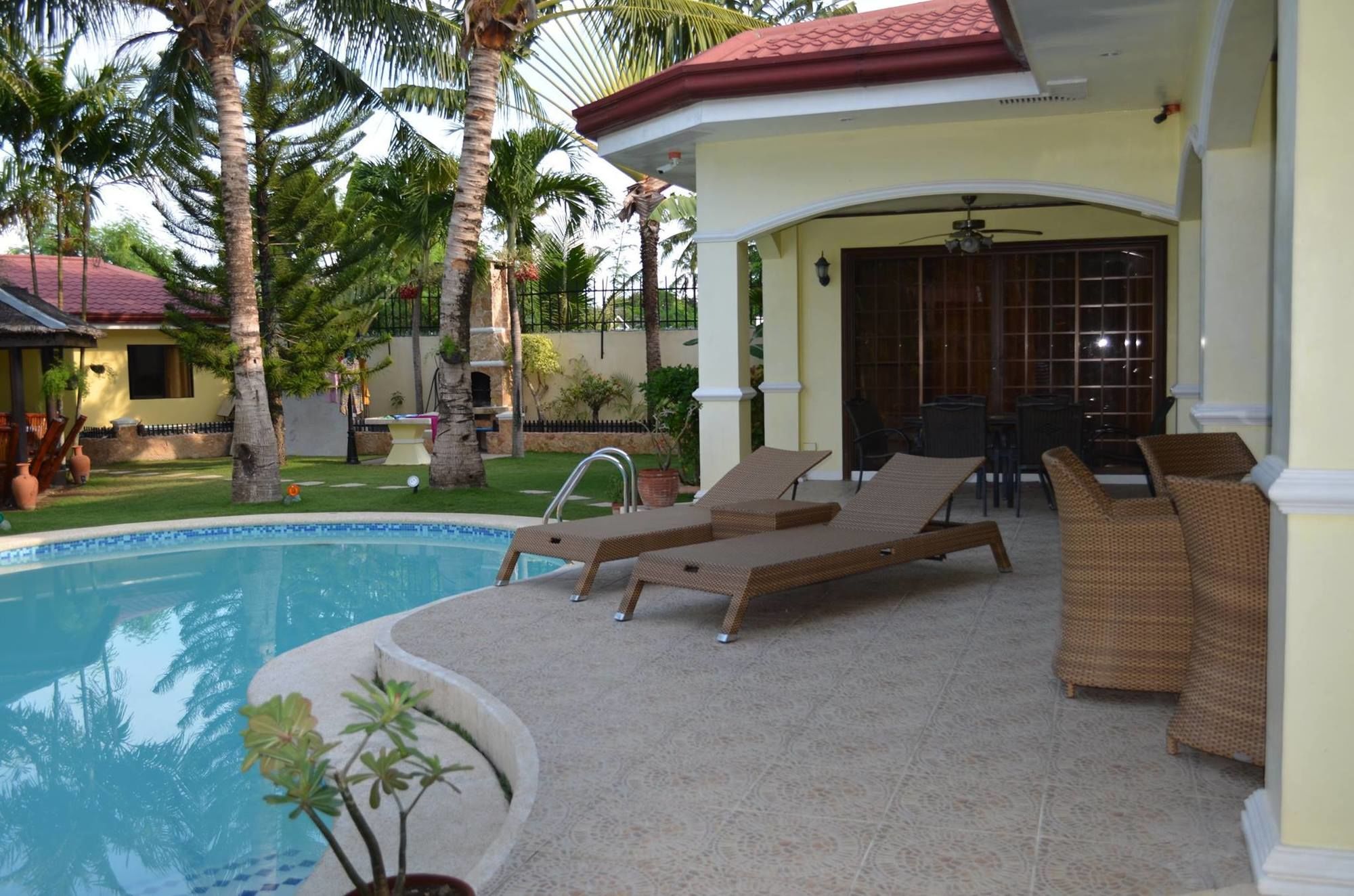 Kim Beatriz Compound