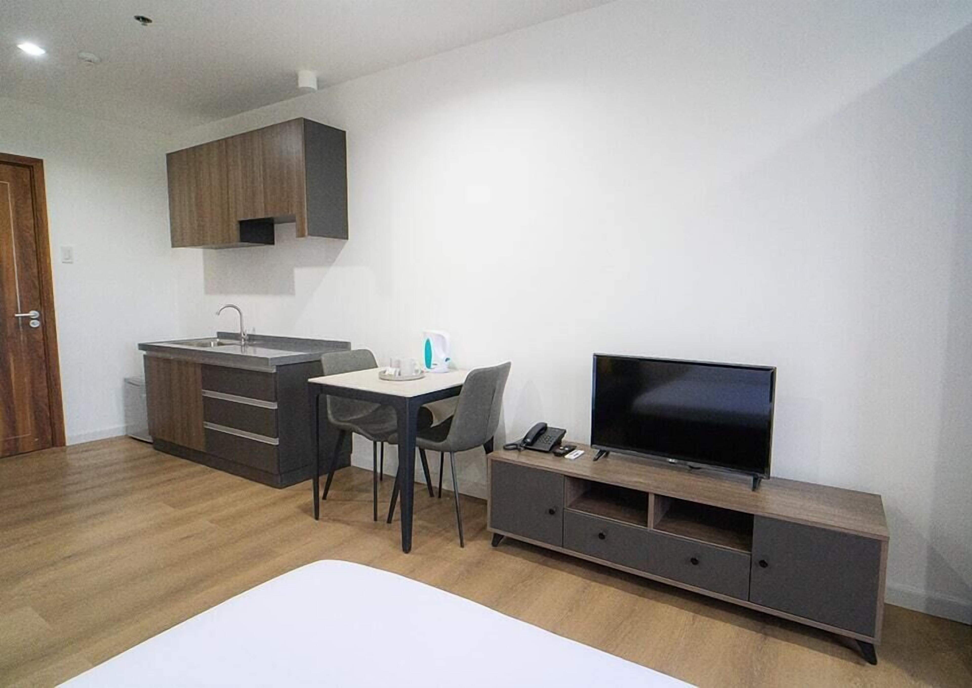 Mangrove Place and ResidencesbyHiverooms