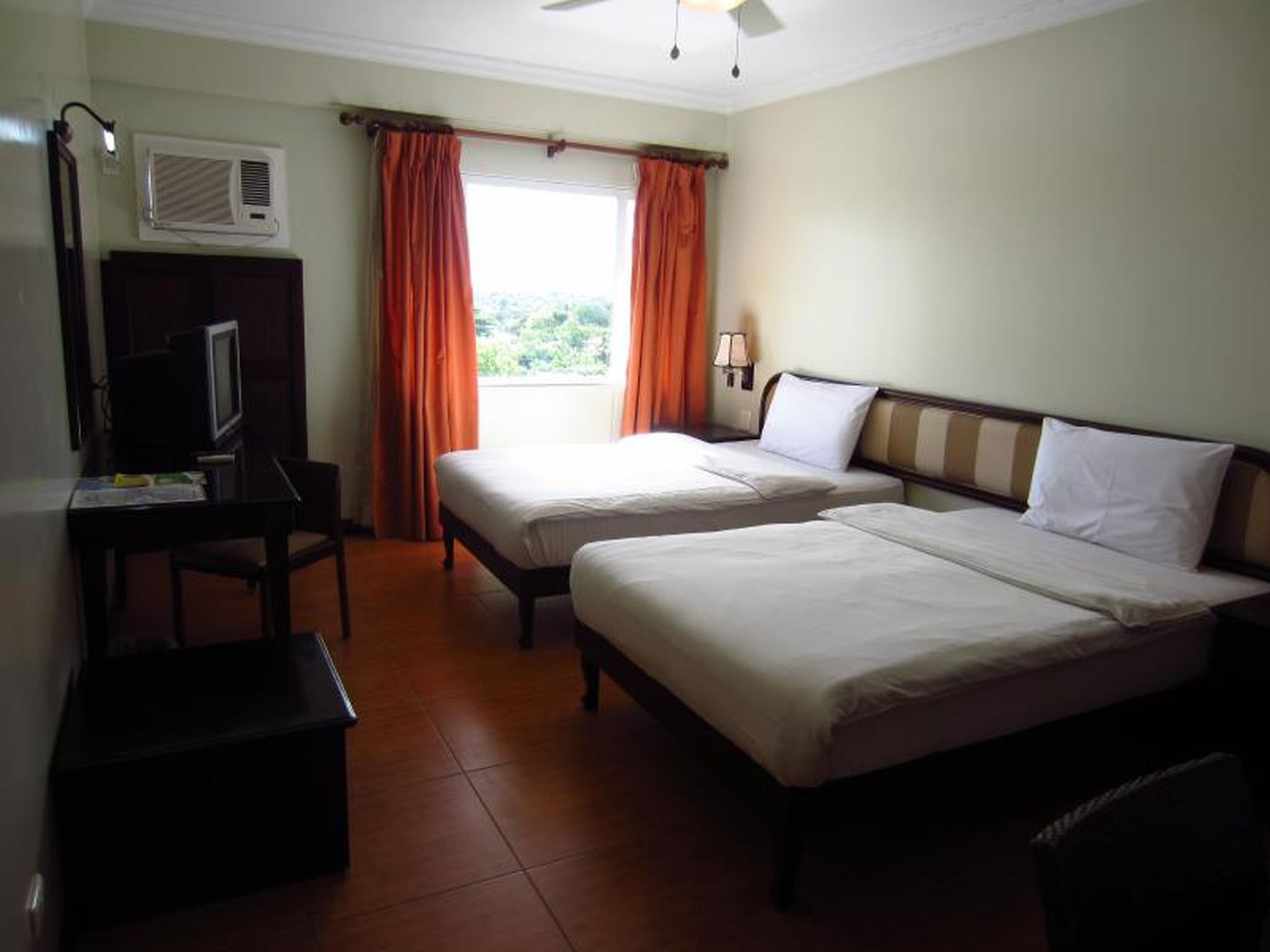 Parkside EGI Hotel & Resort