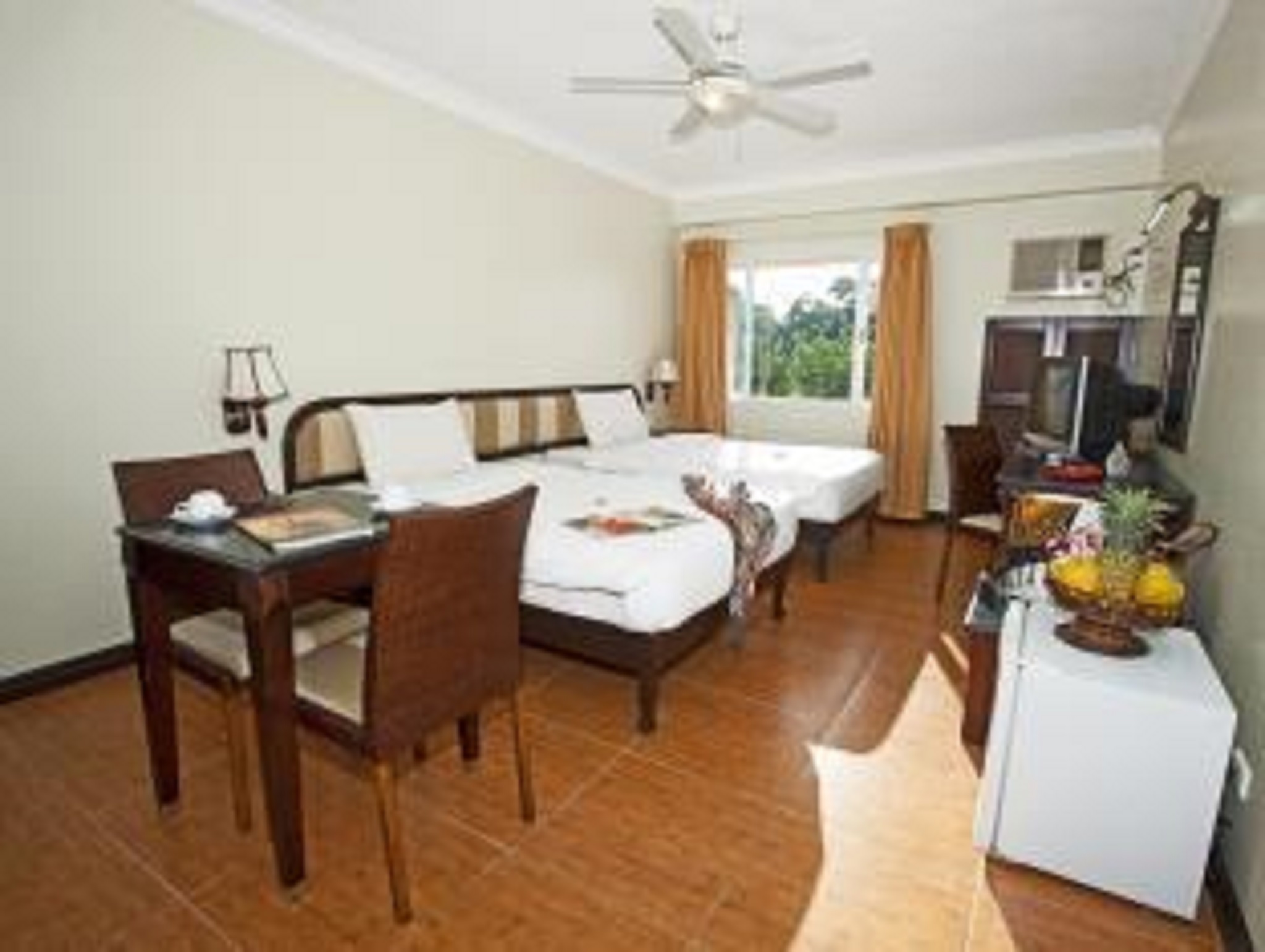 Parkside EGI Hotel & Resort