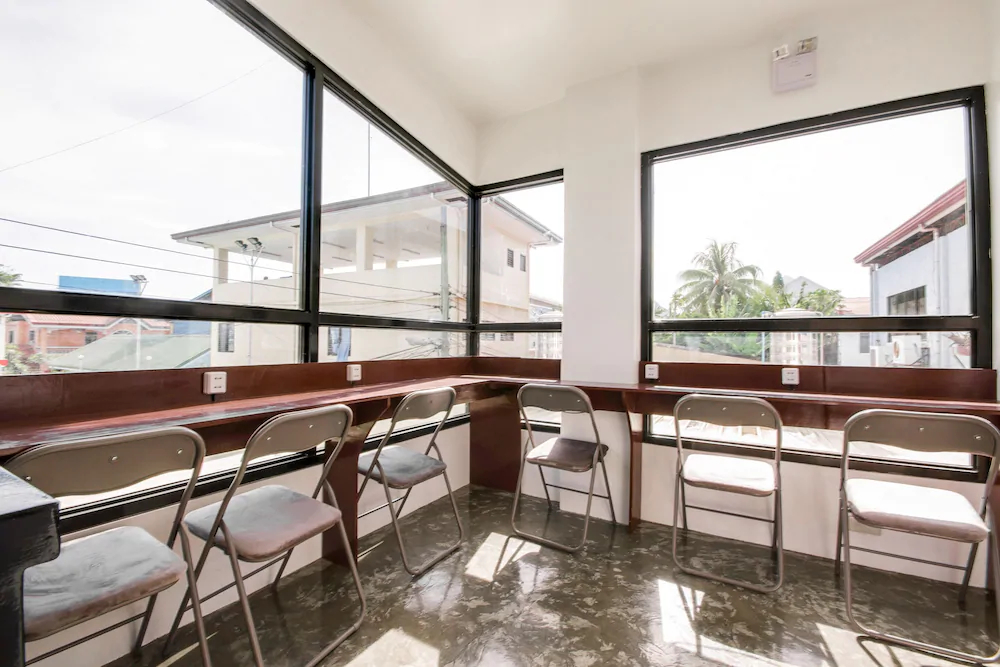 The Pocket Hotel by OYO Rooms