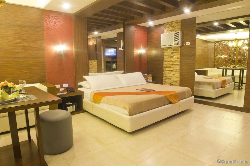 Victoria Court Las Pinas