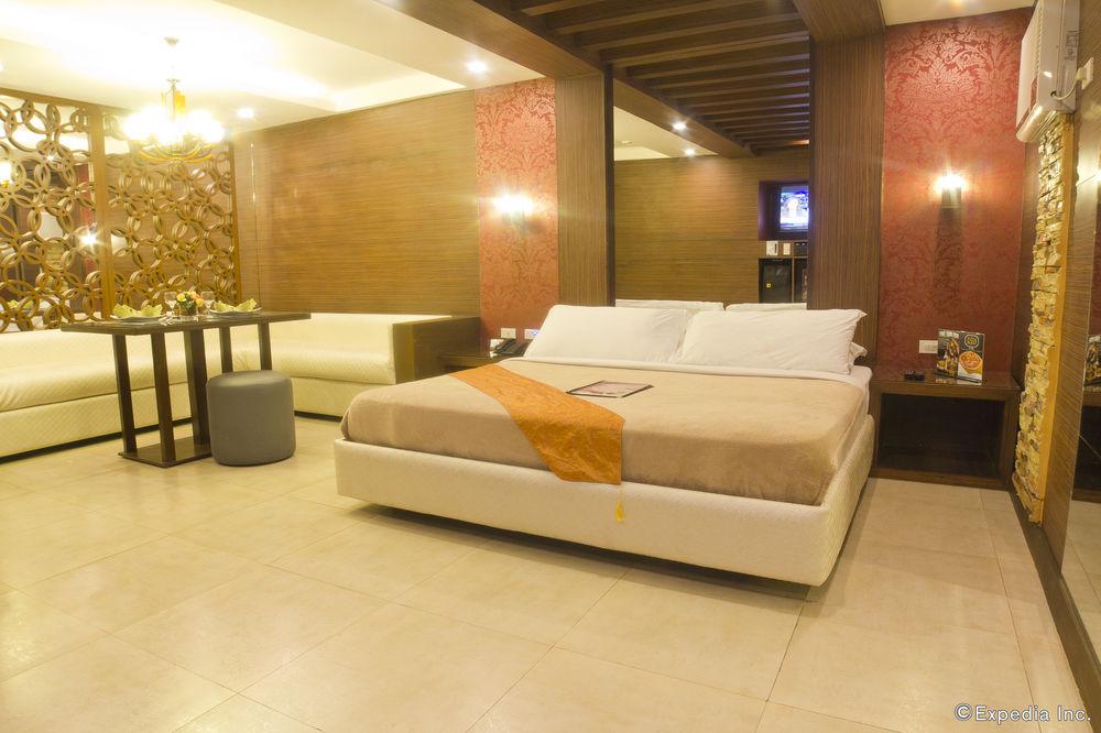 Victoria Court Las Pinas