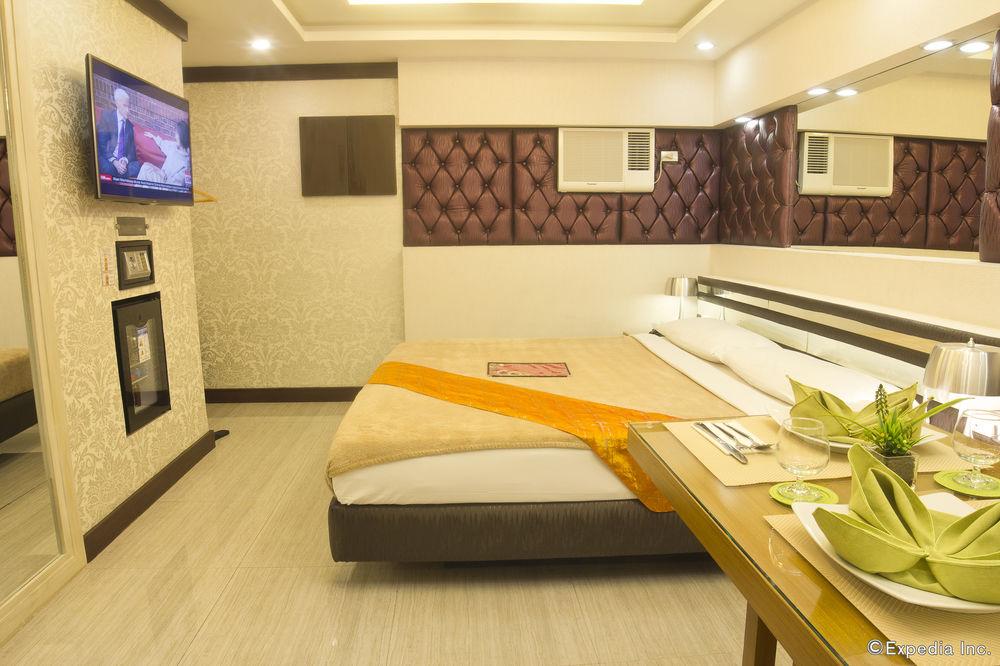 Victoria Court Las Pinas