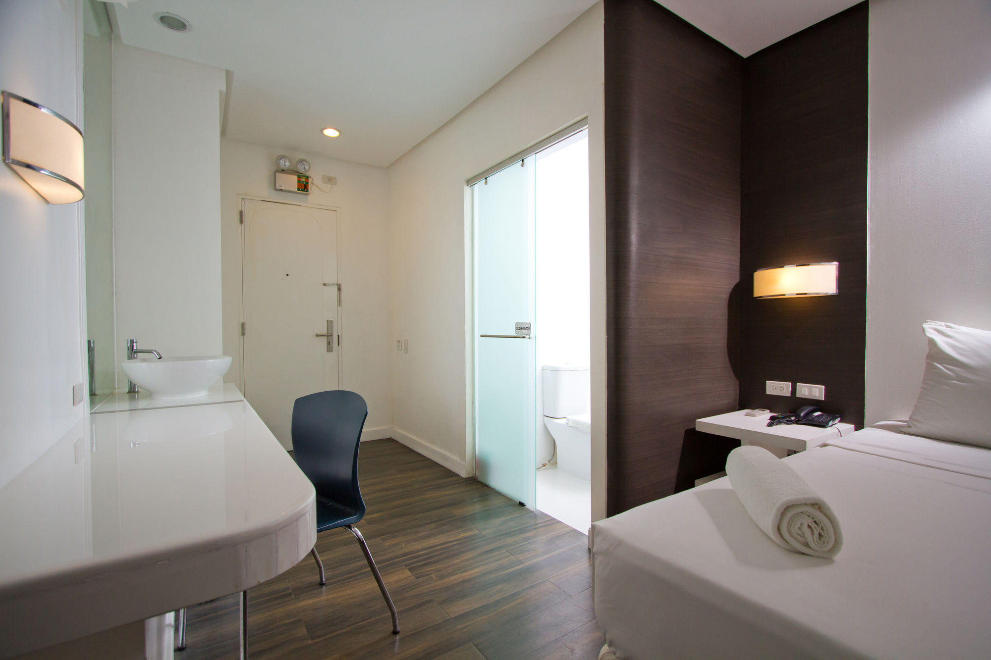 Embarcadero Hotel