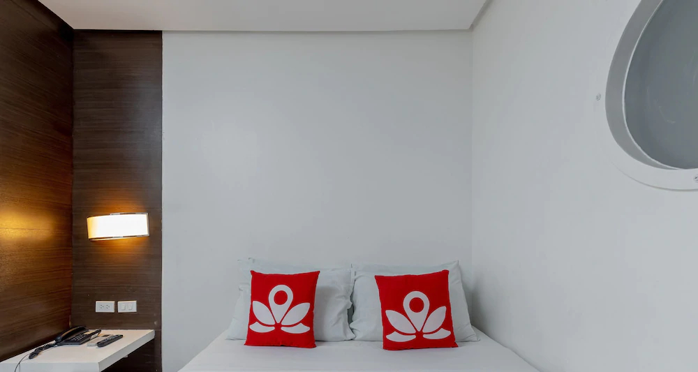 Embarcadero Hotel by ZEN Rooms