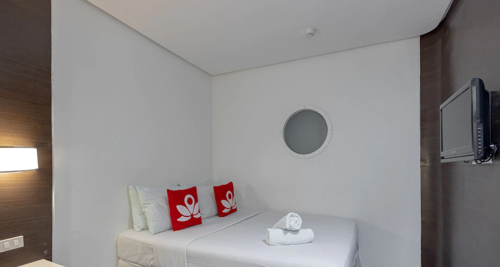 Embarcadero Hotel by ZEN Rooms