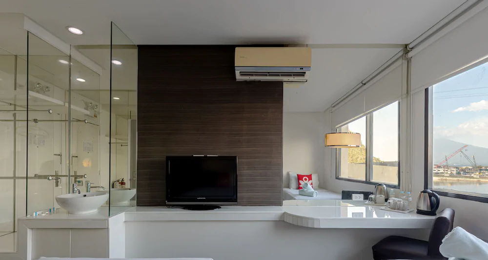 Embarcadero Hotel by ZEN Rooms