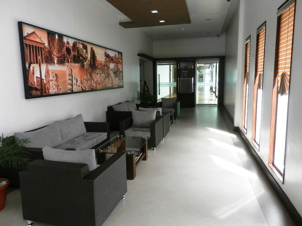 La Piazza Hotel & Convention Center