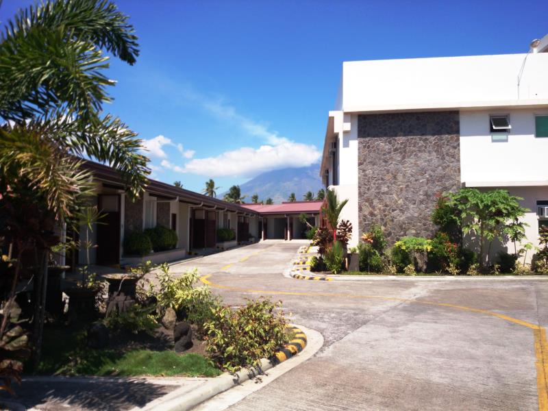 La Piazza Hotel & Convention Center