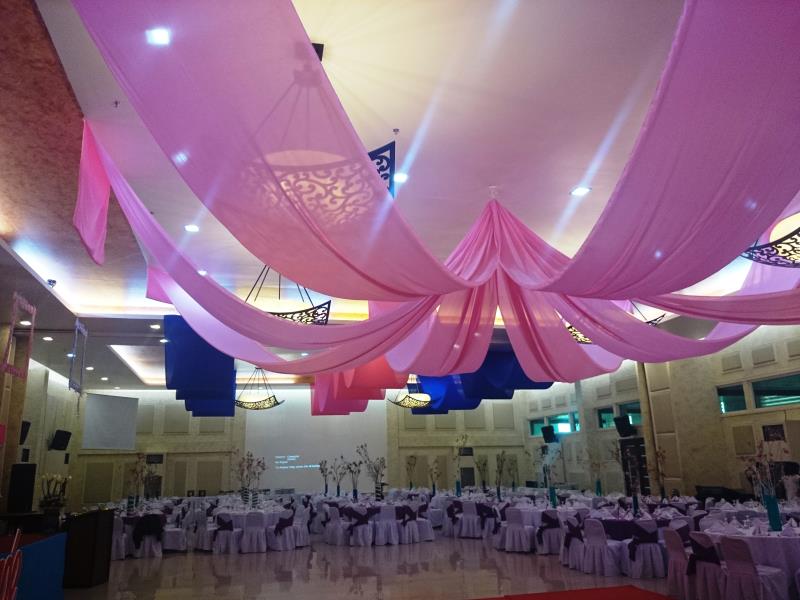 La Piazza Hotel & Convention Center