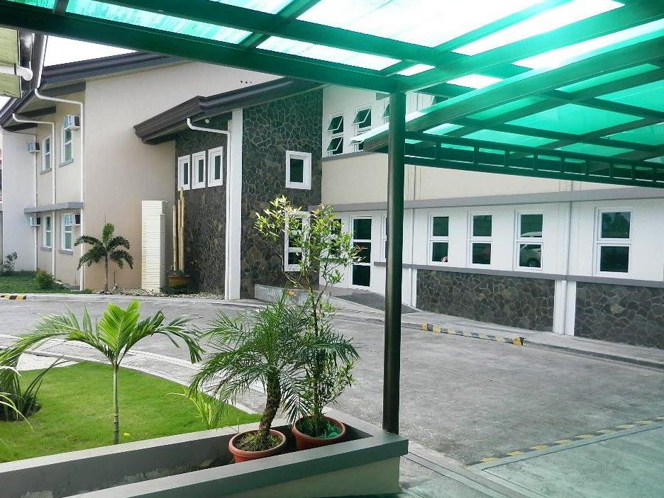 La Piazza Hotel & Convention Center