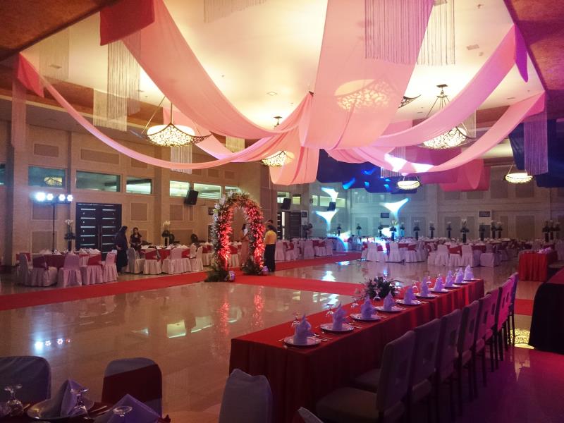 La Piazza Hotel & Convention Center
