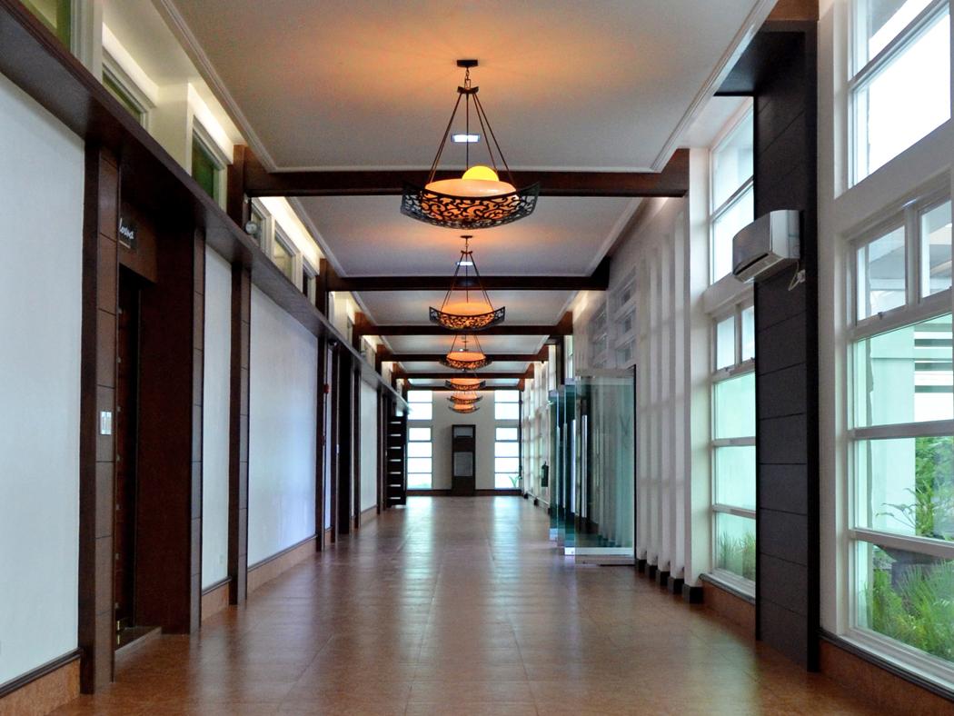 La Piazza Hotel & Convention Center