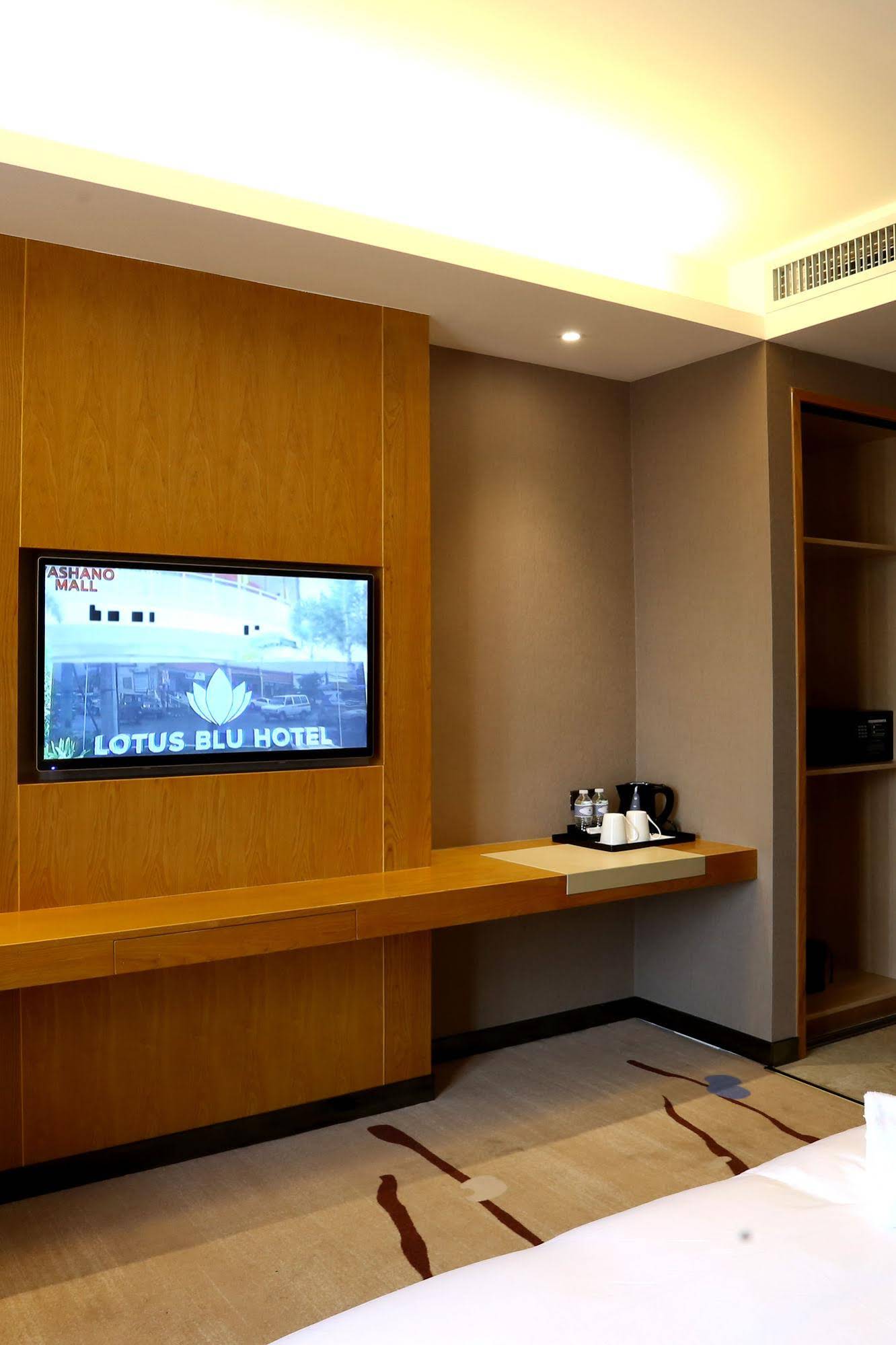 Lotus Blu Hotel