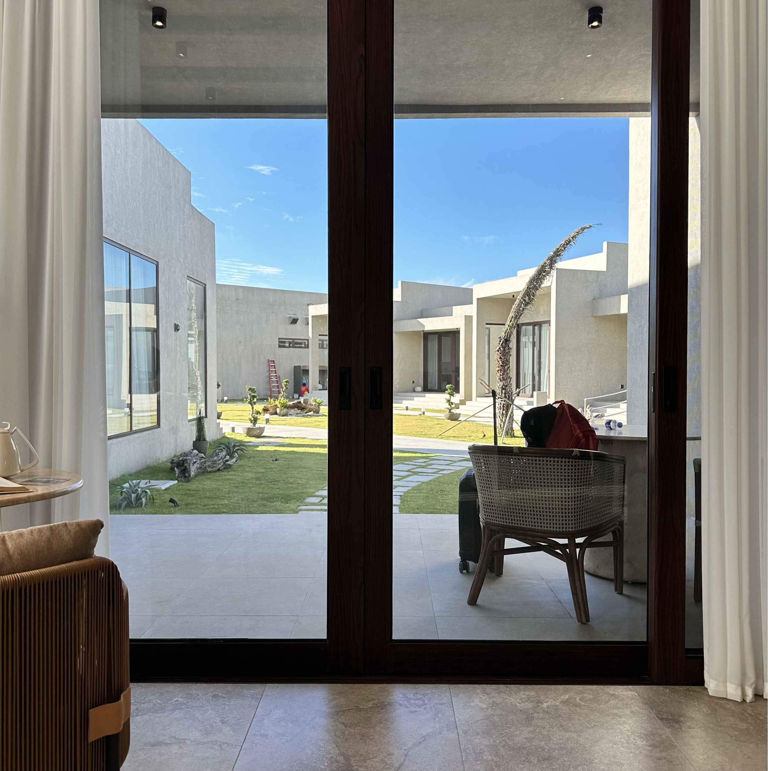 Tana Beach Villas