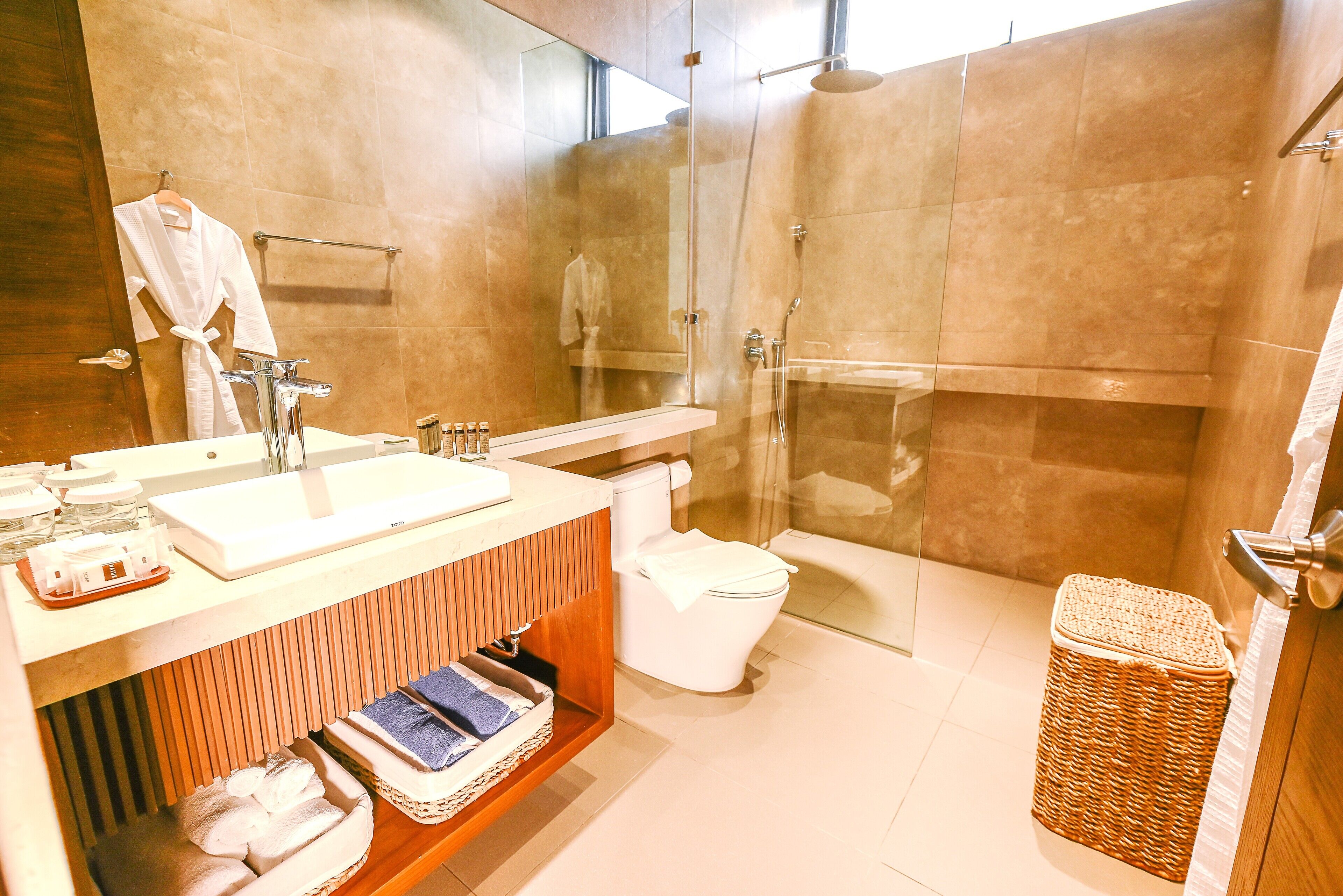 Tana Beach Villas