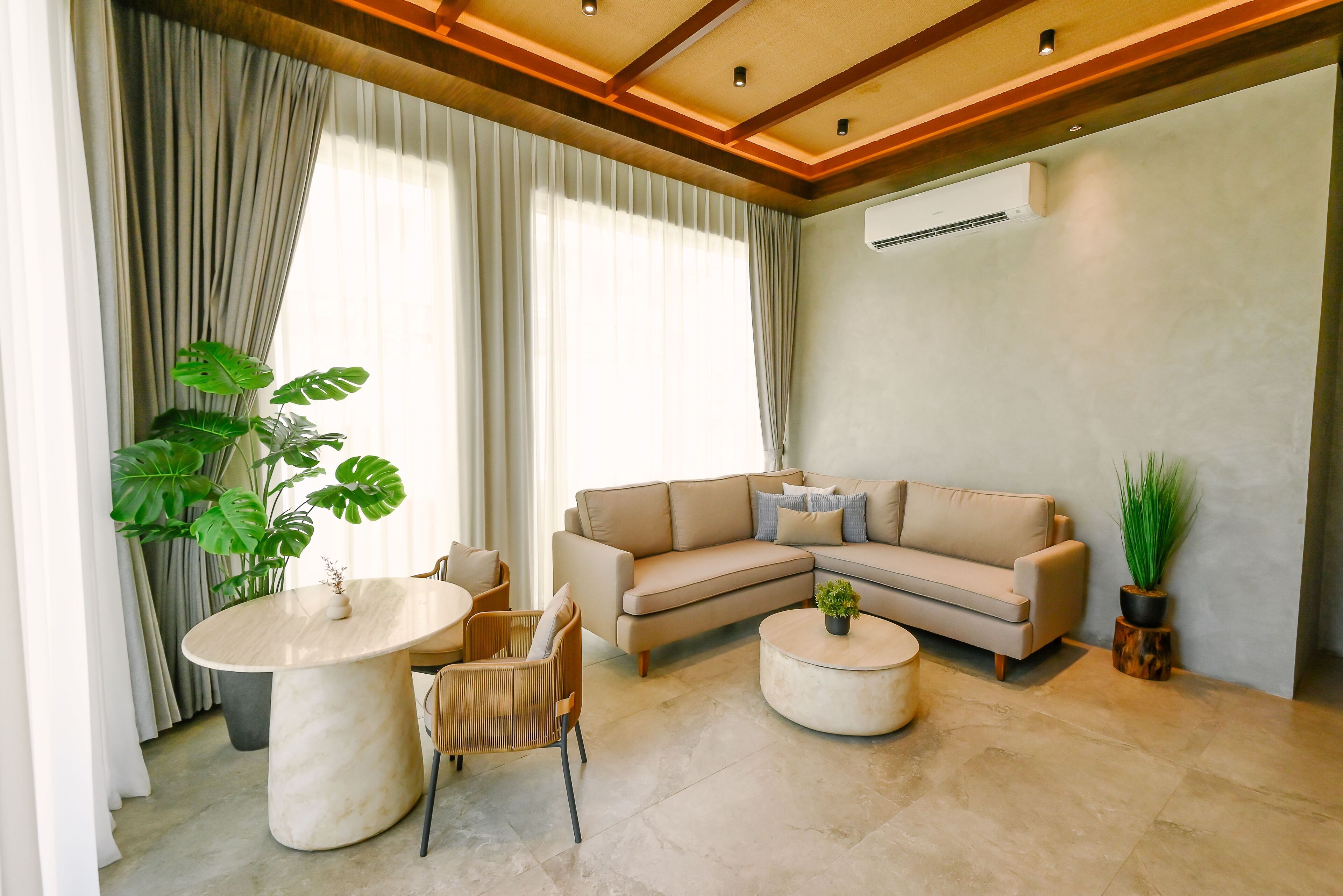 Tana Beach Villas