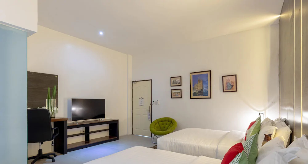 Elkanville Hotel by ZEN Rooms