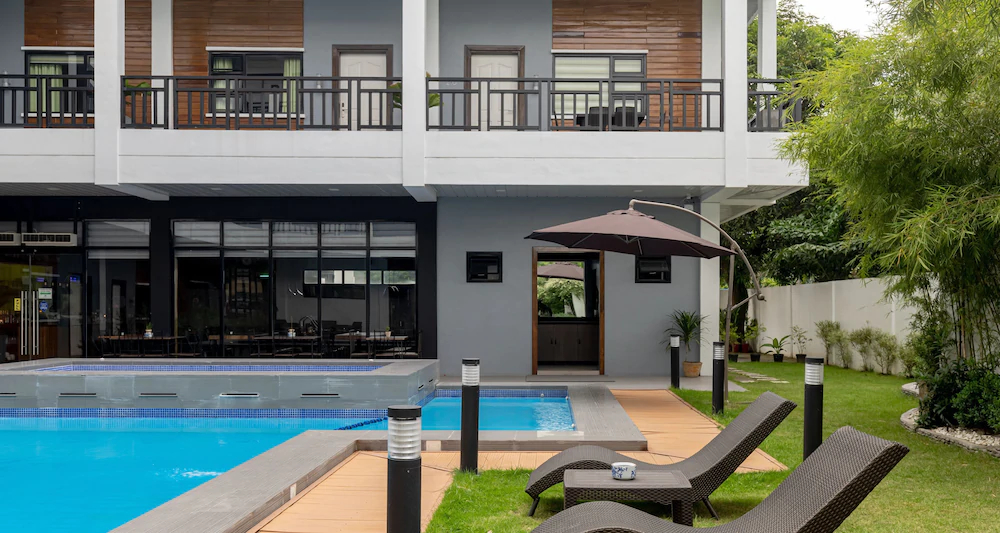 Elkanville Hotel by ZEN Rooms