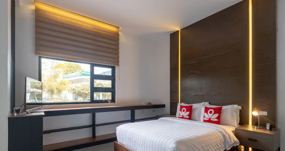 Elkanville Hotel by ZEN Rooms
