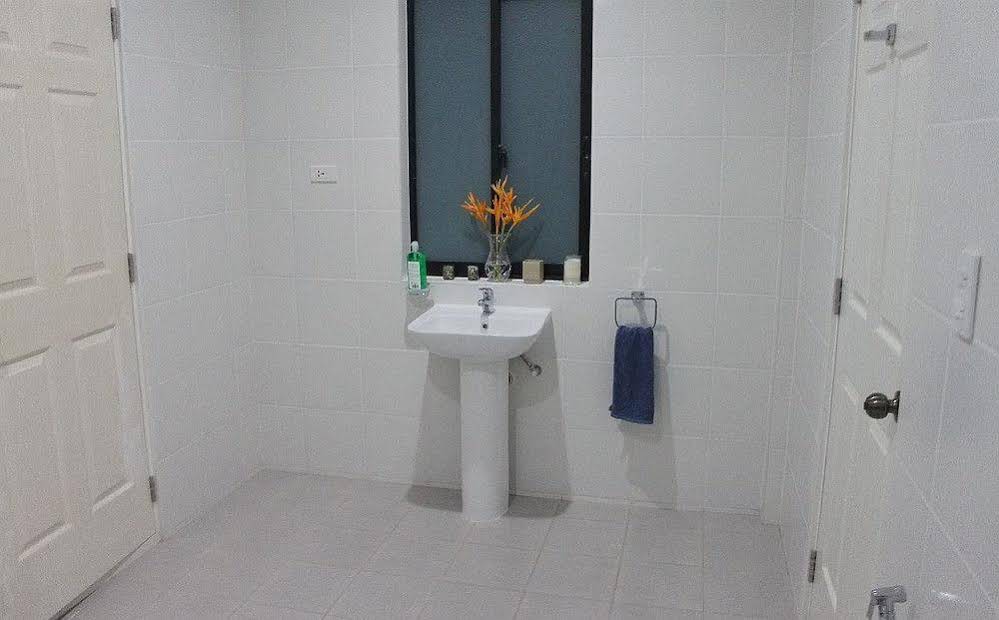 Bohol White House B&B
