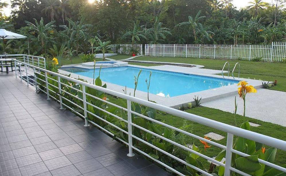 Bohol White House B&B