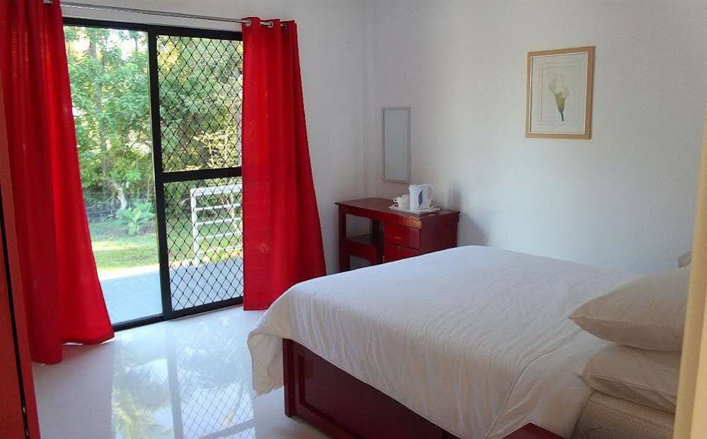 Bohol White House B&B