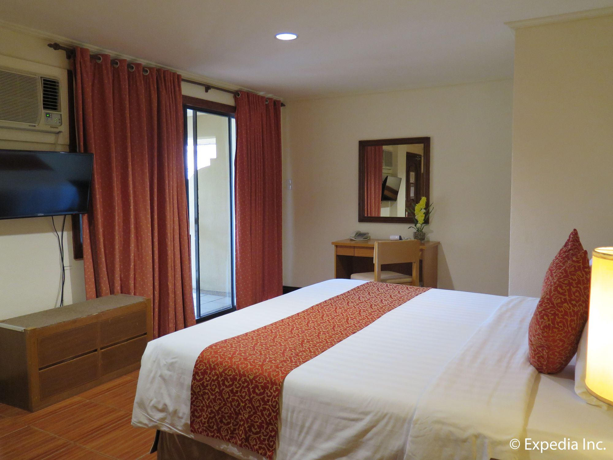 The Suites at Mount Malarayat