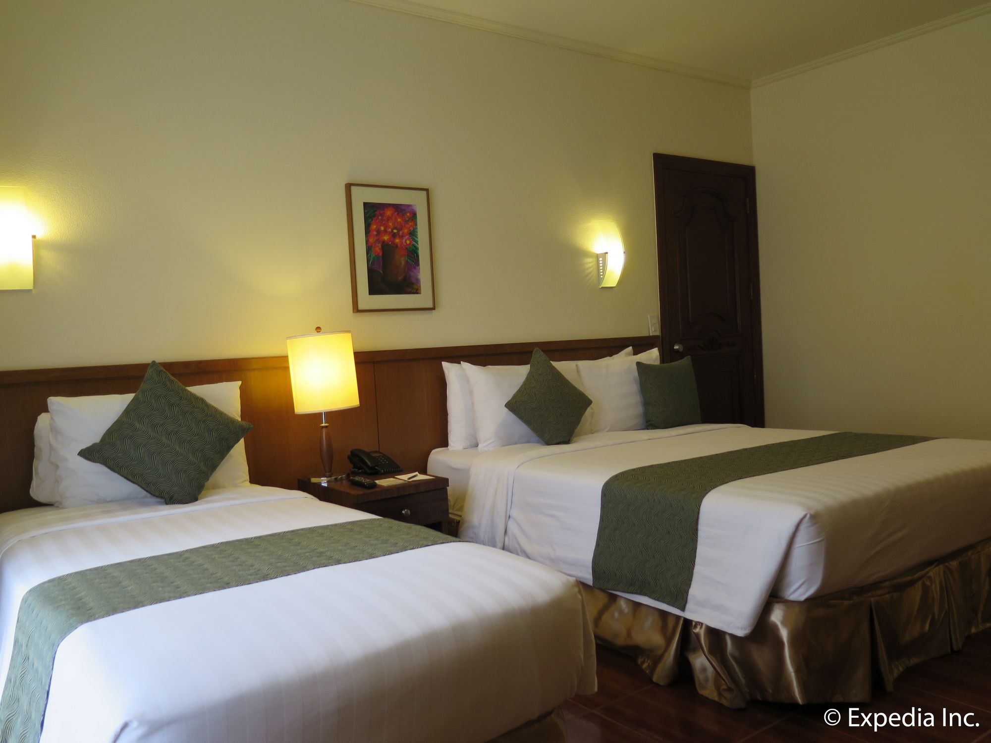 The Suites at Mount Malarayat