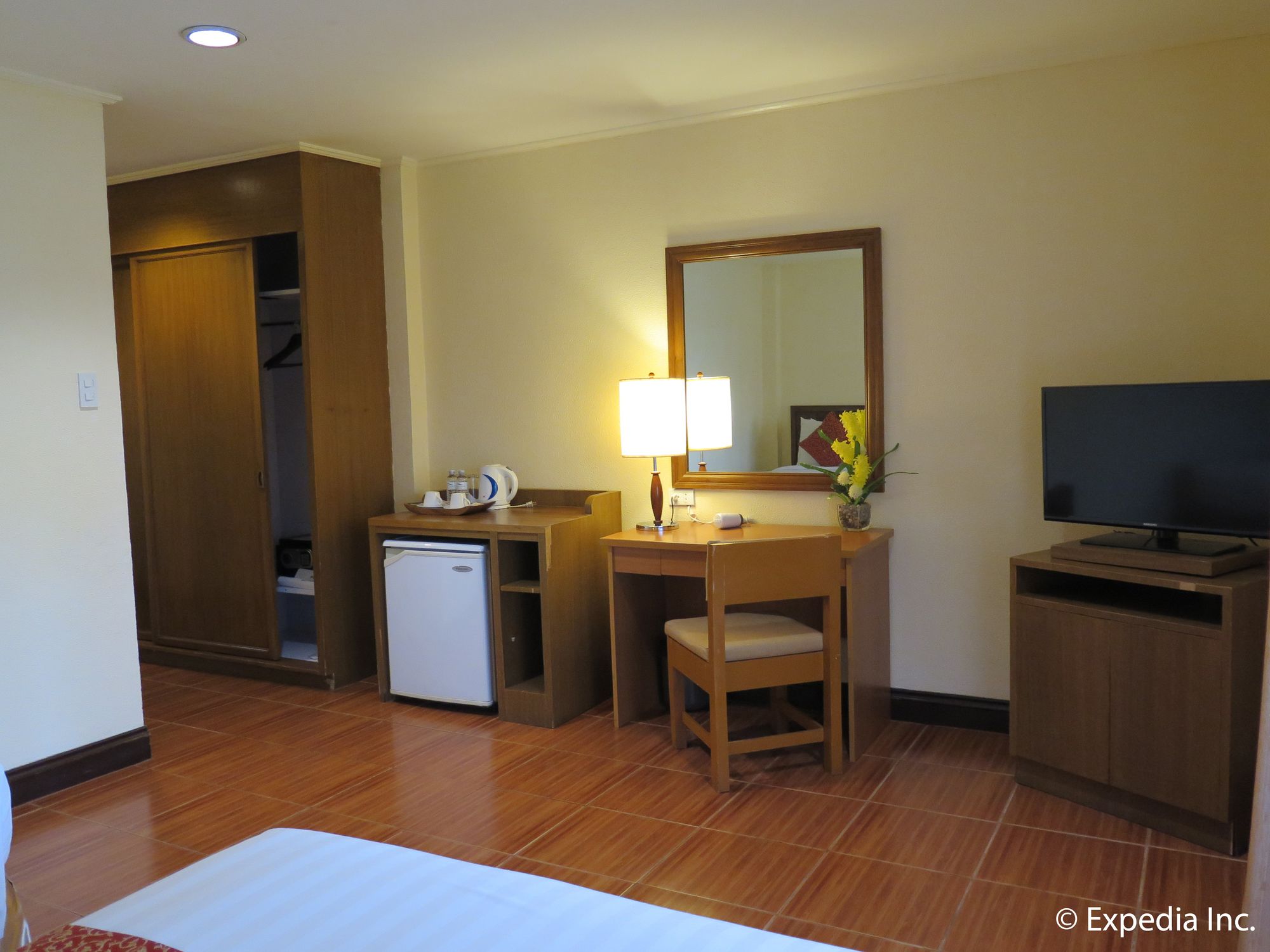 The Suites at Mount Malarayat
