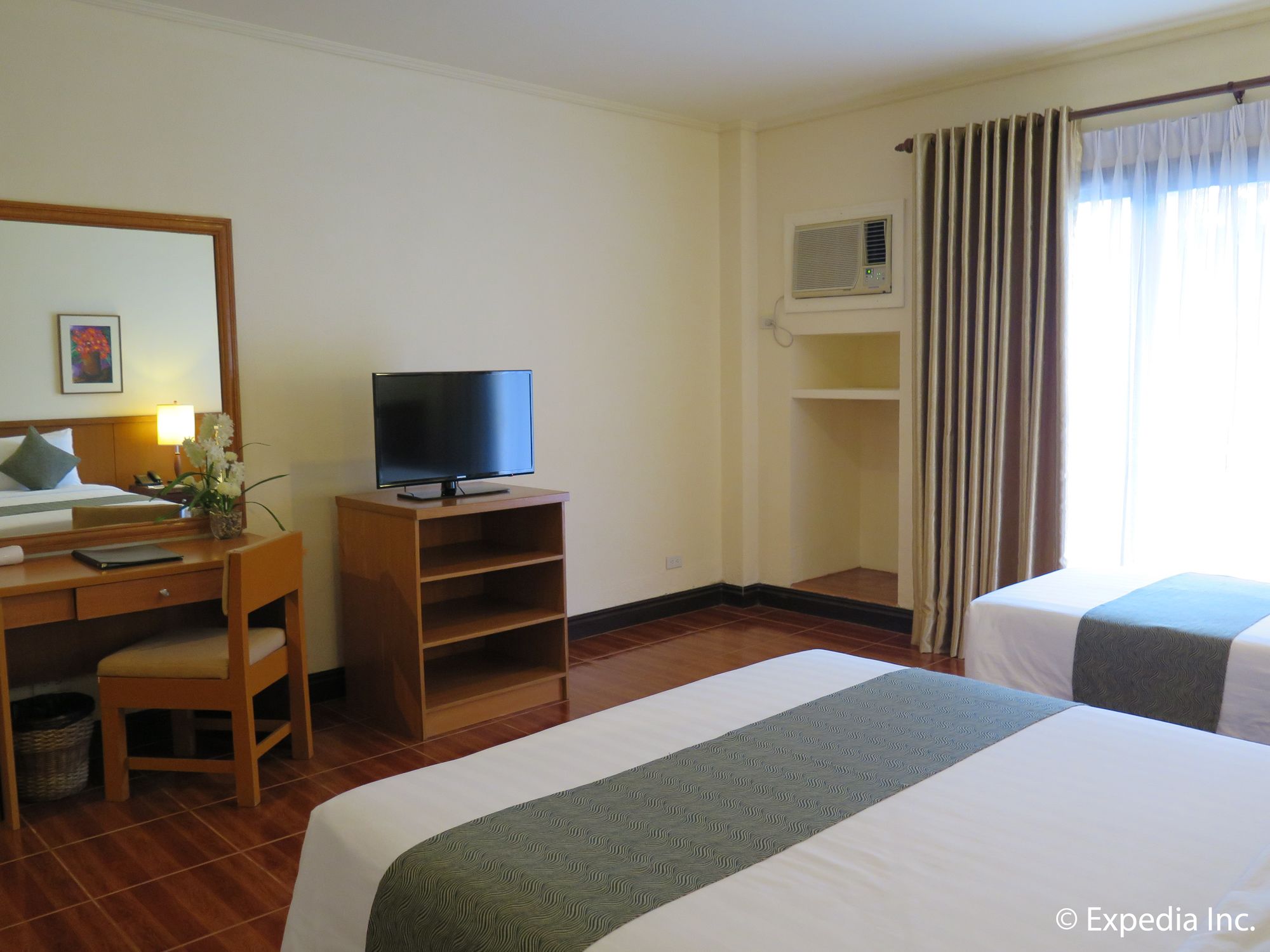 The Suites at Mount Malarayat