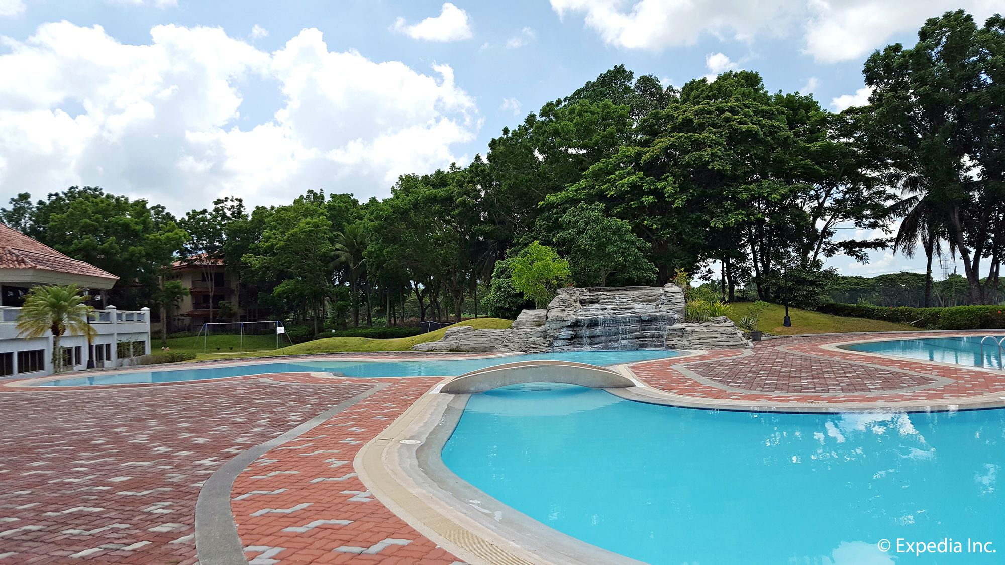 The Suites at Mount Malarayat